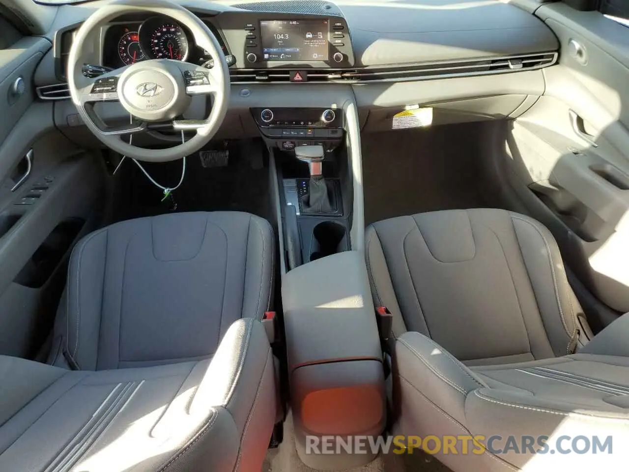8 fotografías del automóvil dañado 5NPLM4AG8NH067086 HYUNDAI ELANTRA 2022