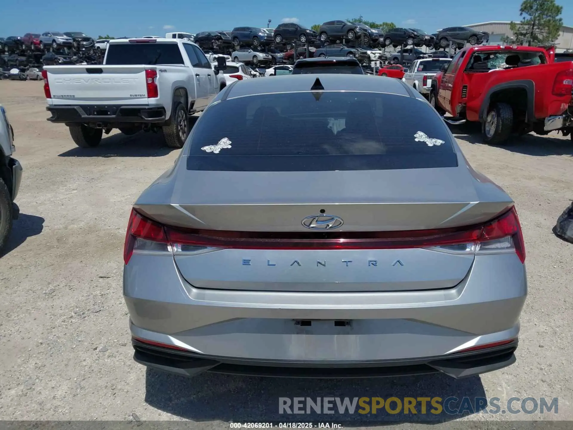 16 fotografías del automóvil dañado 5NPLM4AG8NH081957 HYUNDAI ELANTRA 2022