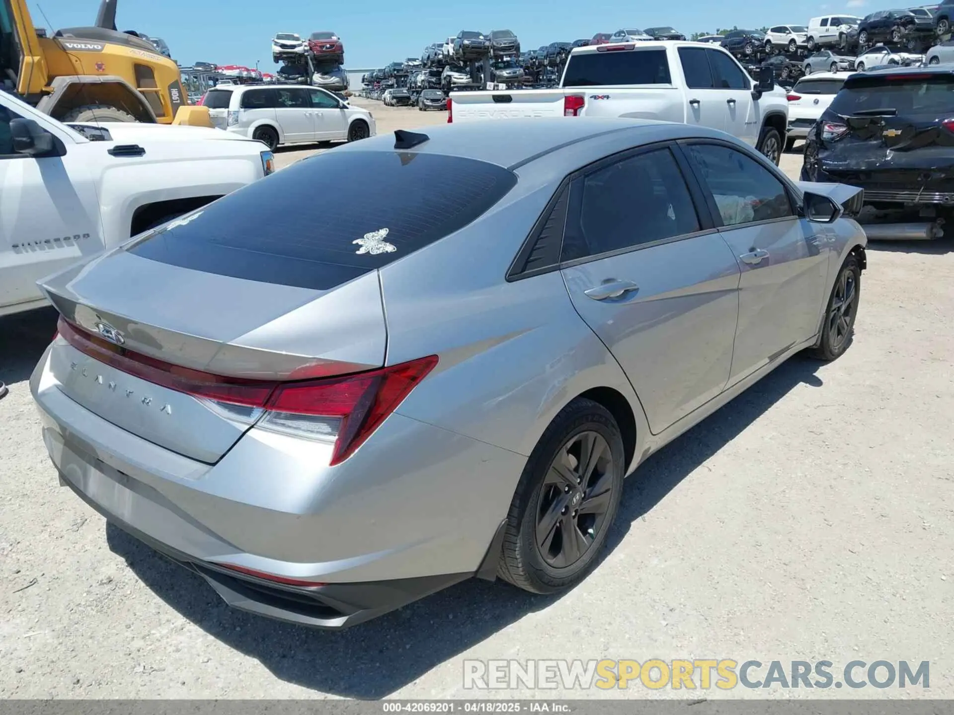 4 fotografías del automóvil dañado 5NPLM4AG8NH081957 HYUNDAI ELANTRA 2022