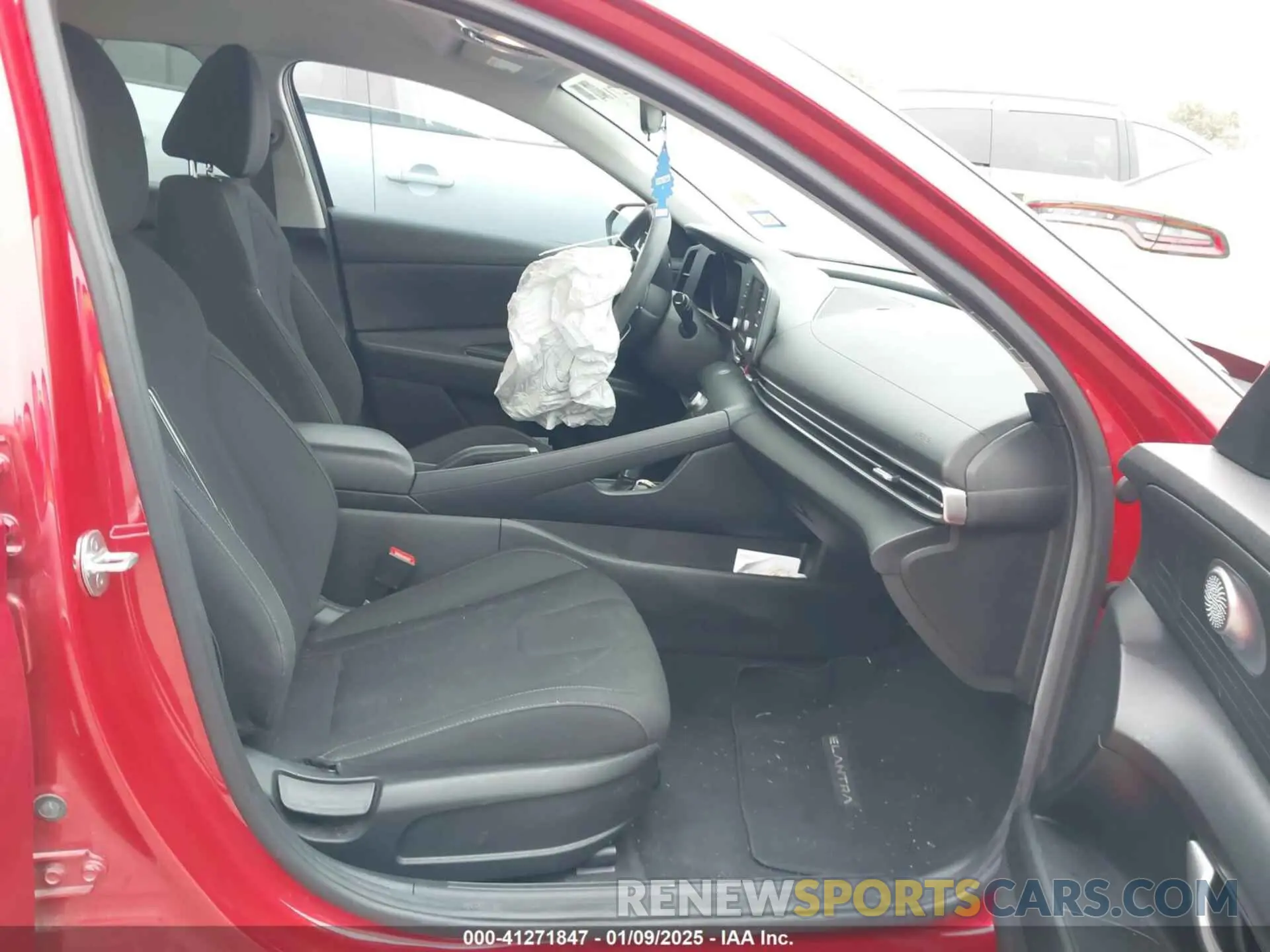 5 fotografías del automóvil dañado 5NPLM4AG9NH063936 HYUNDAI ELANTRA 2022