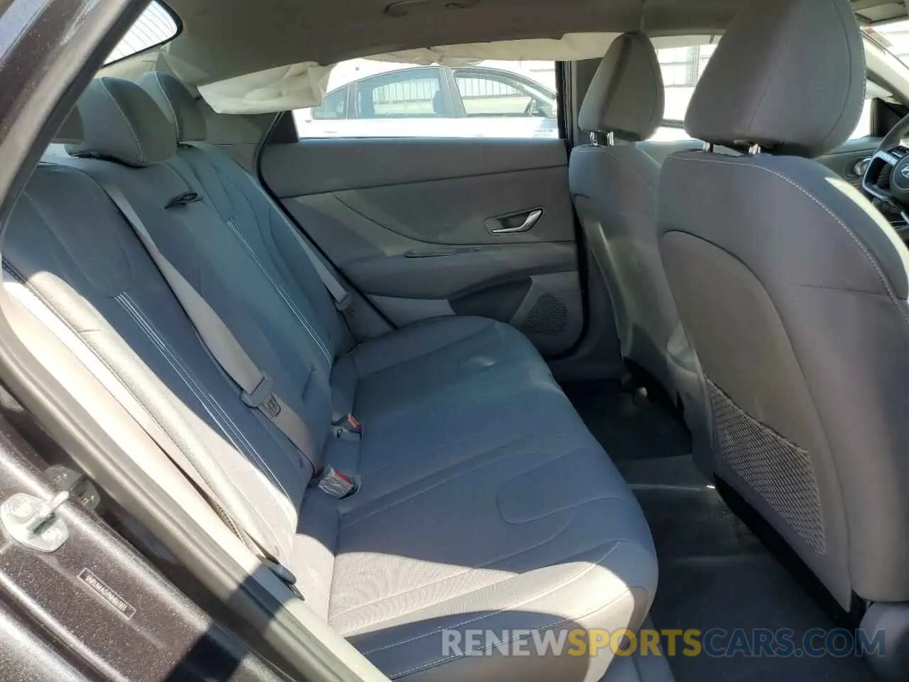 10 fotografías del automóvil dañado 5NPLN4AG9NH067871 HYUNDAI ELANTRA 2022