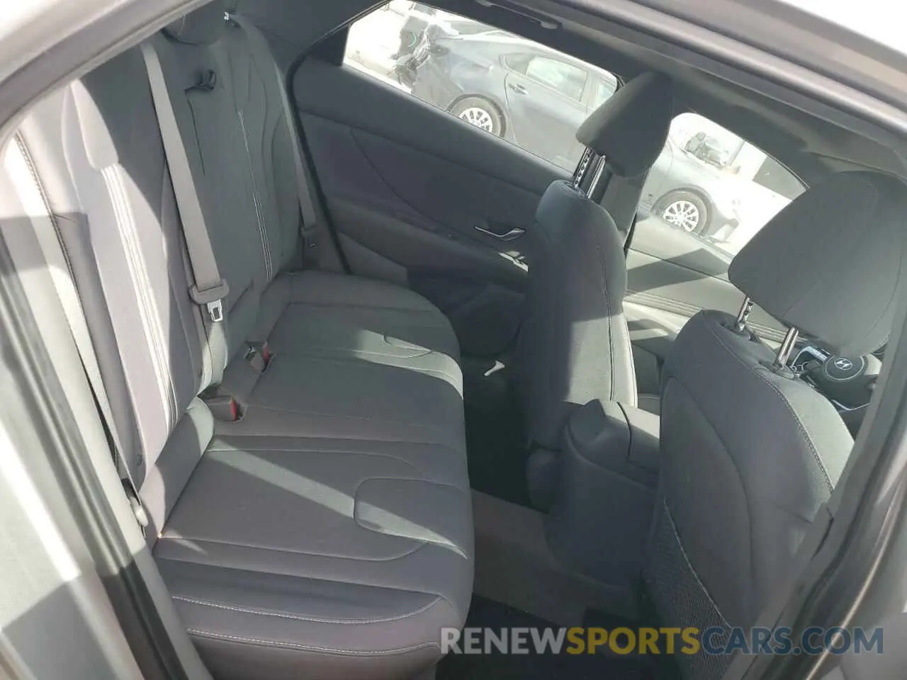 10 fotografías del automóvil dañado 5NPLN4AG9NH069250 HYUNDAI ELANTRA 2022
