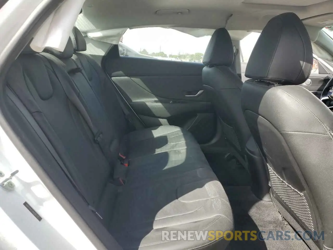 10 fotografías del automóvil dañado 5NPLP4AG0NH057322 HYUNDAI ELANTRA 2022