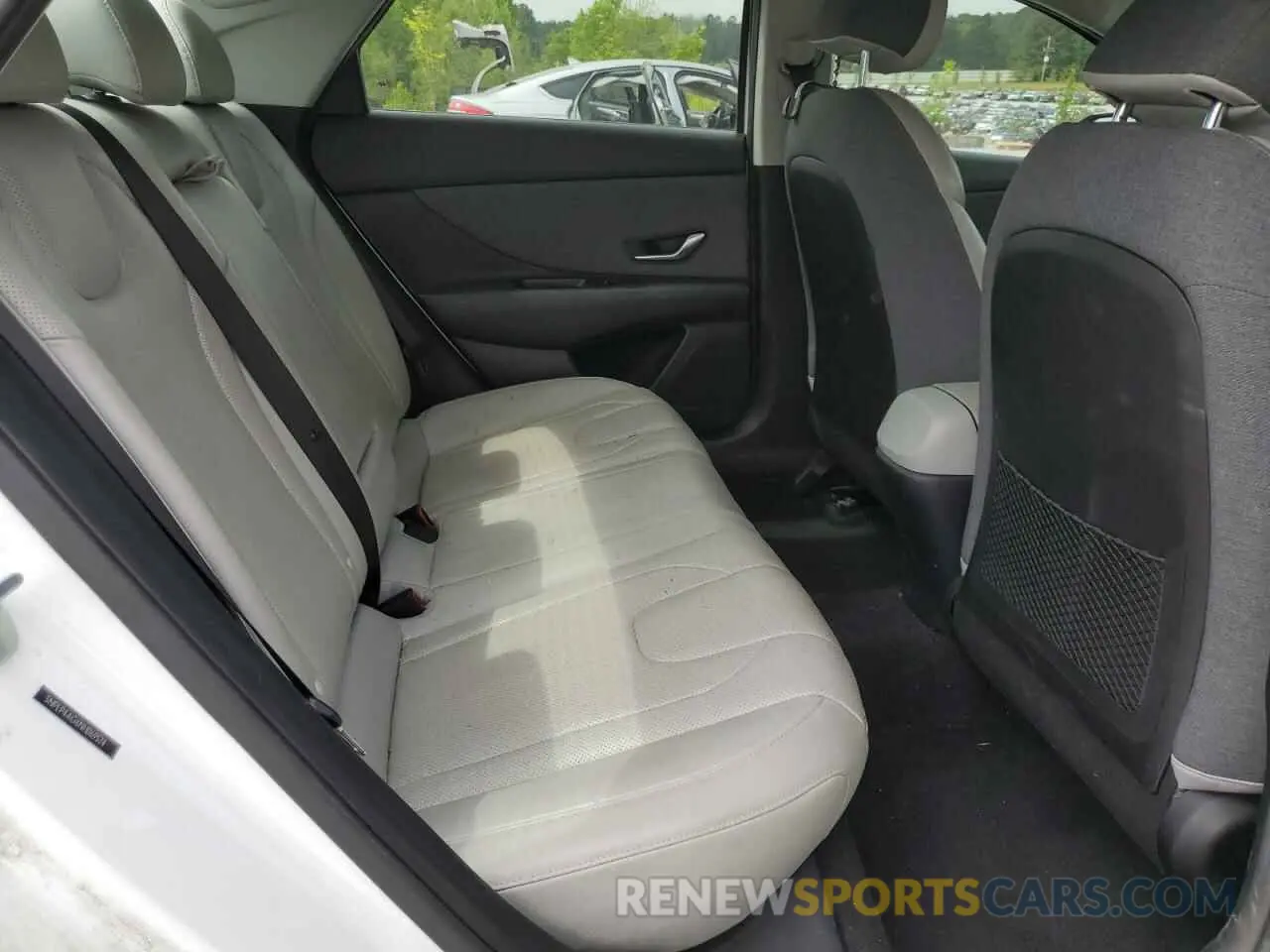 10 fotografías del automóvil dañado 5NPLP4AG6NH069524 HYUNDAI ELANTRA 2022