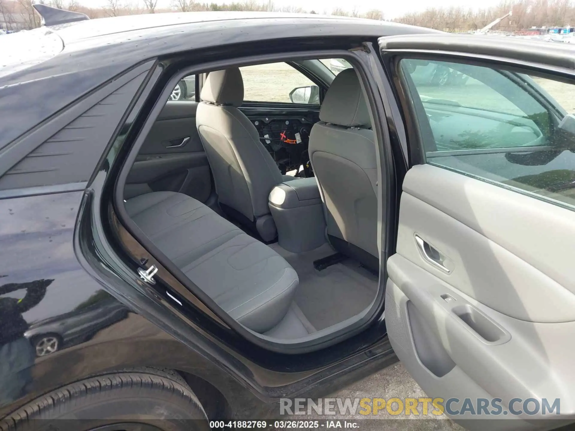 8 fotografías del automóvil dañado 5NPLS4AG0NH076385 HYUNDAI ELANTRA 2022