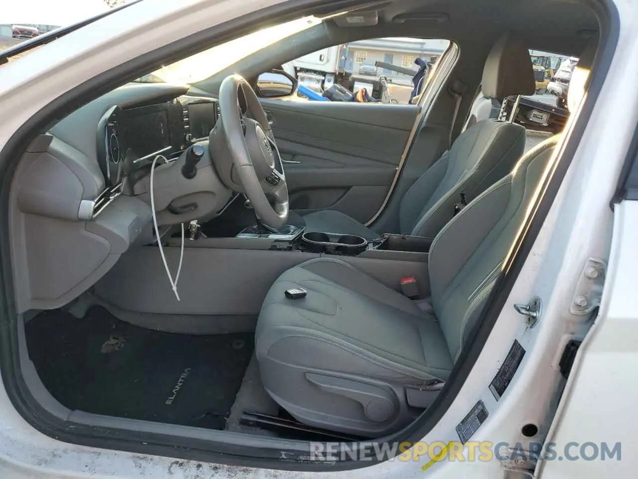 7 fotografías del automóvil dañado 5NPLS4AG2NH073598 HYUNDAI ELANTRA 2022