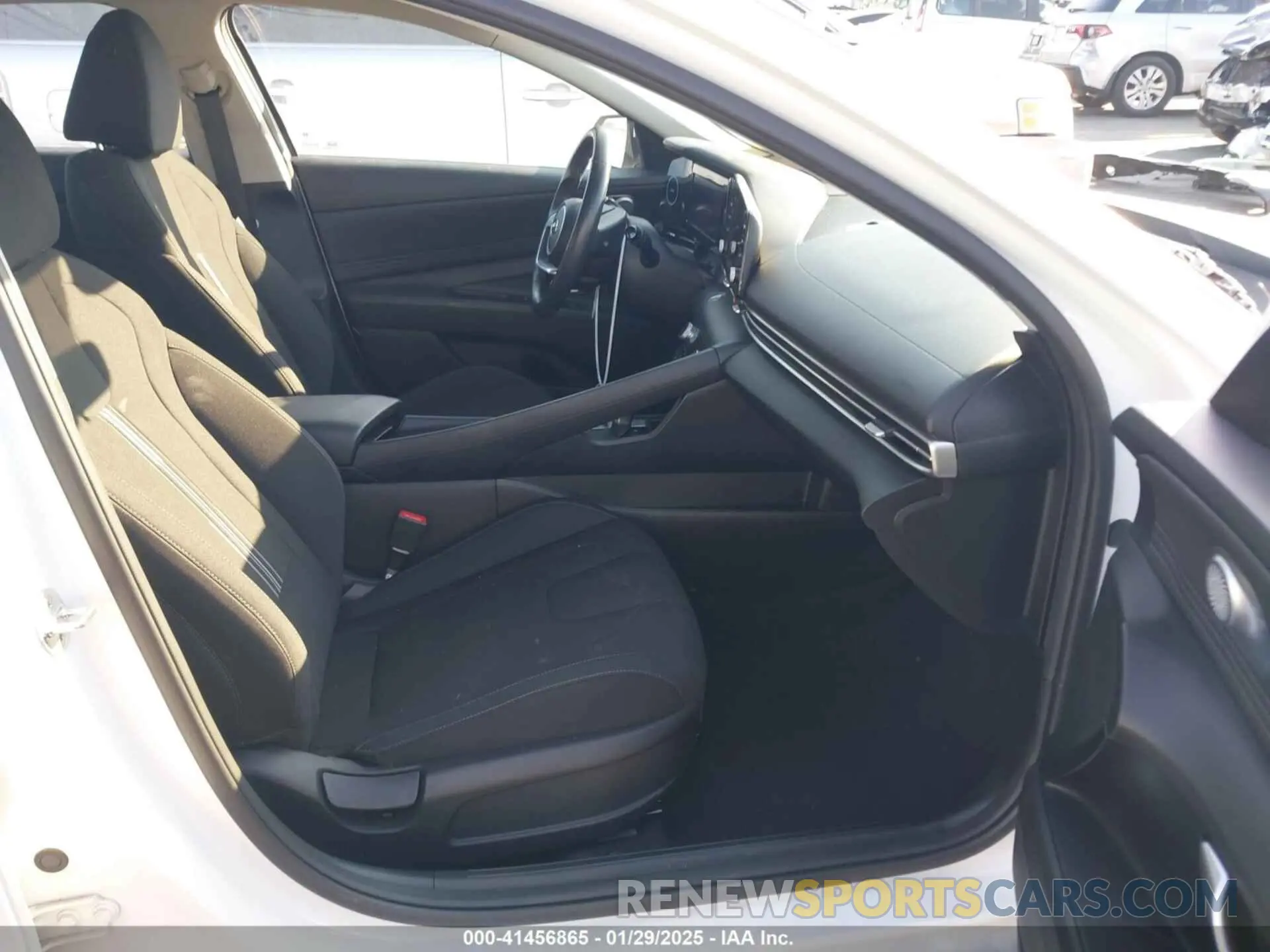 5 fotografías del automóvil dañado 5NPLS4AG3NH077191 HYUNDAI ELANTRA 2022