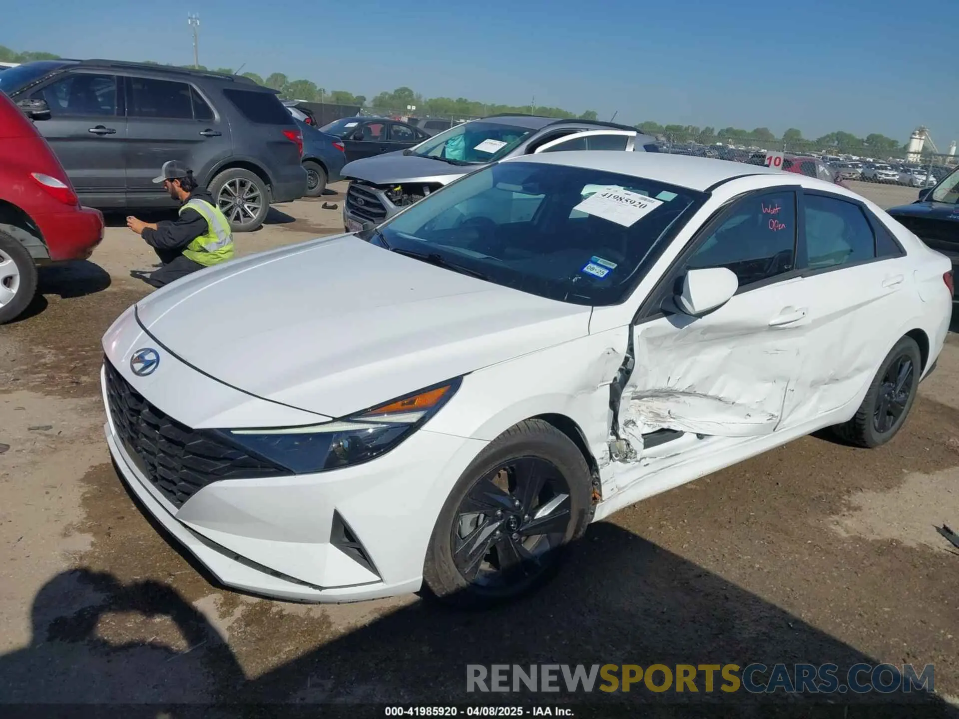 2 fotografías del automóvil dañado 5NPLS4AG5NH060635 HYUNDAI ELANTRA 2022