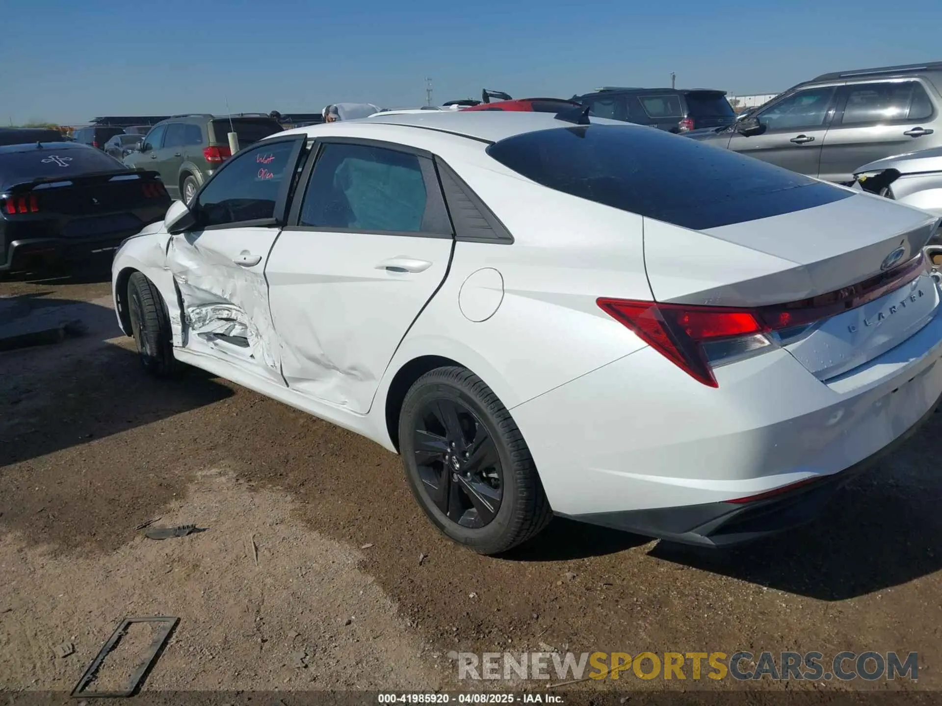 3 fotografías del automóvil dañado 5NPLS4AG5NH060635 HYUNDAI ELANTRA 2022