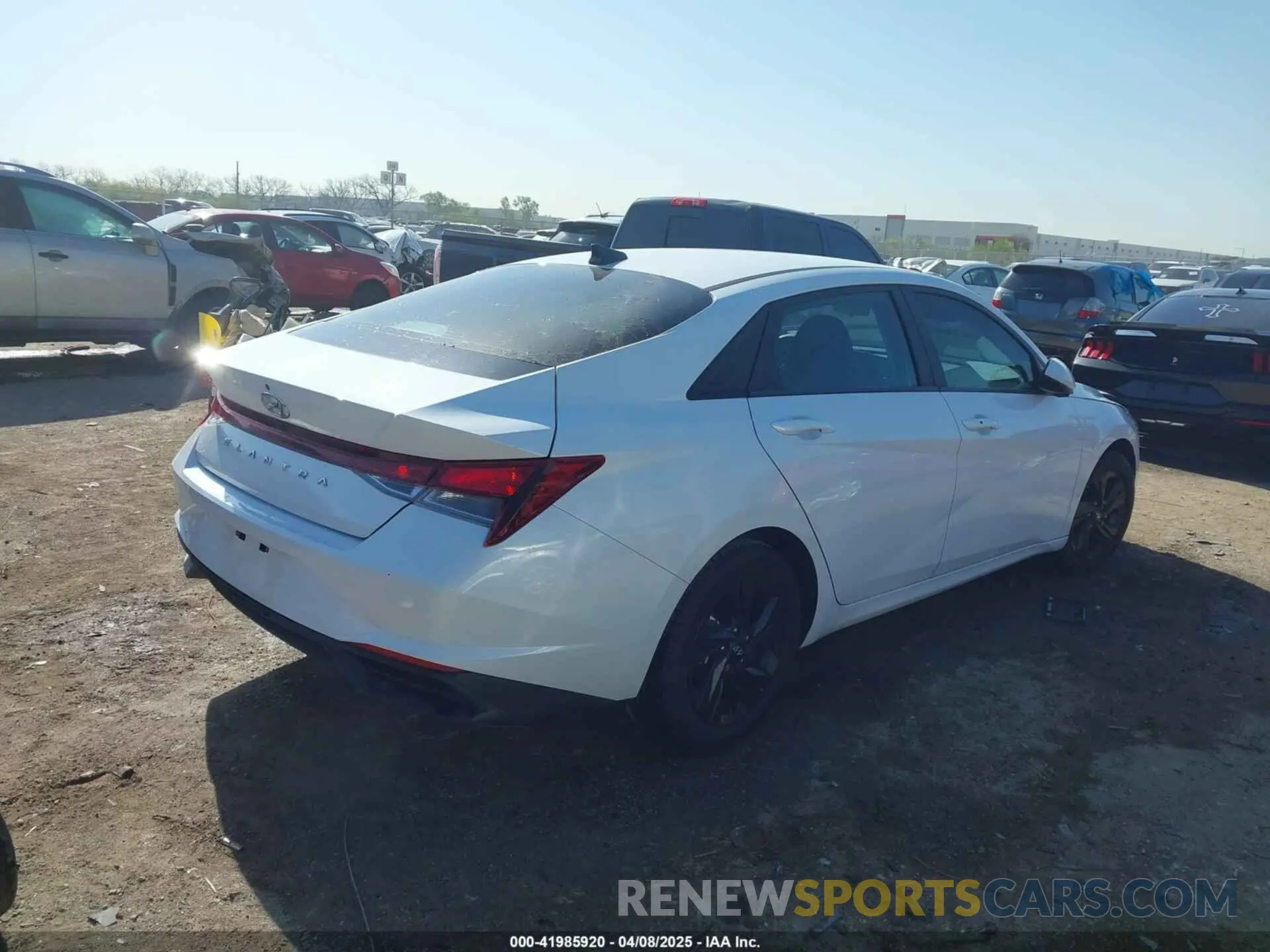 4 fotografías del automóvil dañado 5NPLS4AG5NH060635 HYUNDAI ELANTRA 2022