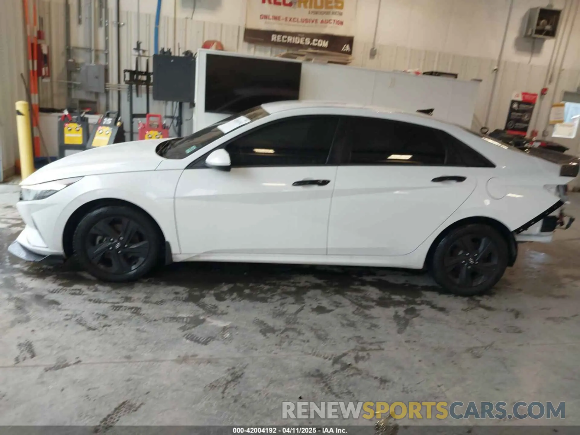 14 fotografías del automóvil dañado 5NPLS4AG9NH055048 HYUNDAI ELANTRA 2022