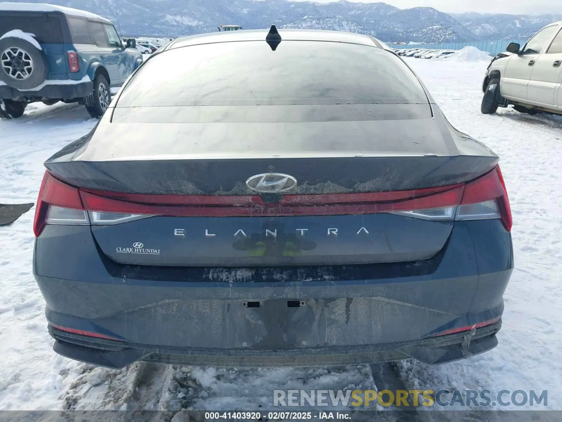 16 fotografías del automóvil dañado 5NPLS4AG9NH056524 HYUNDAI ELANTRA 2022