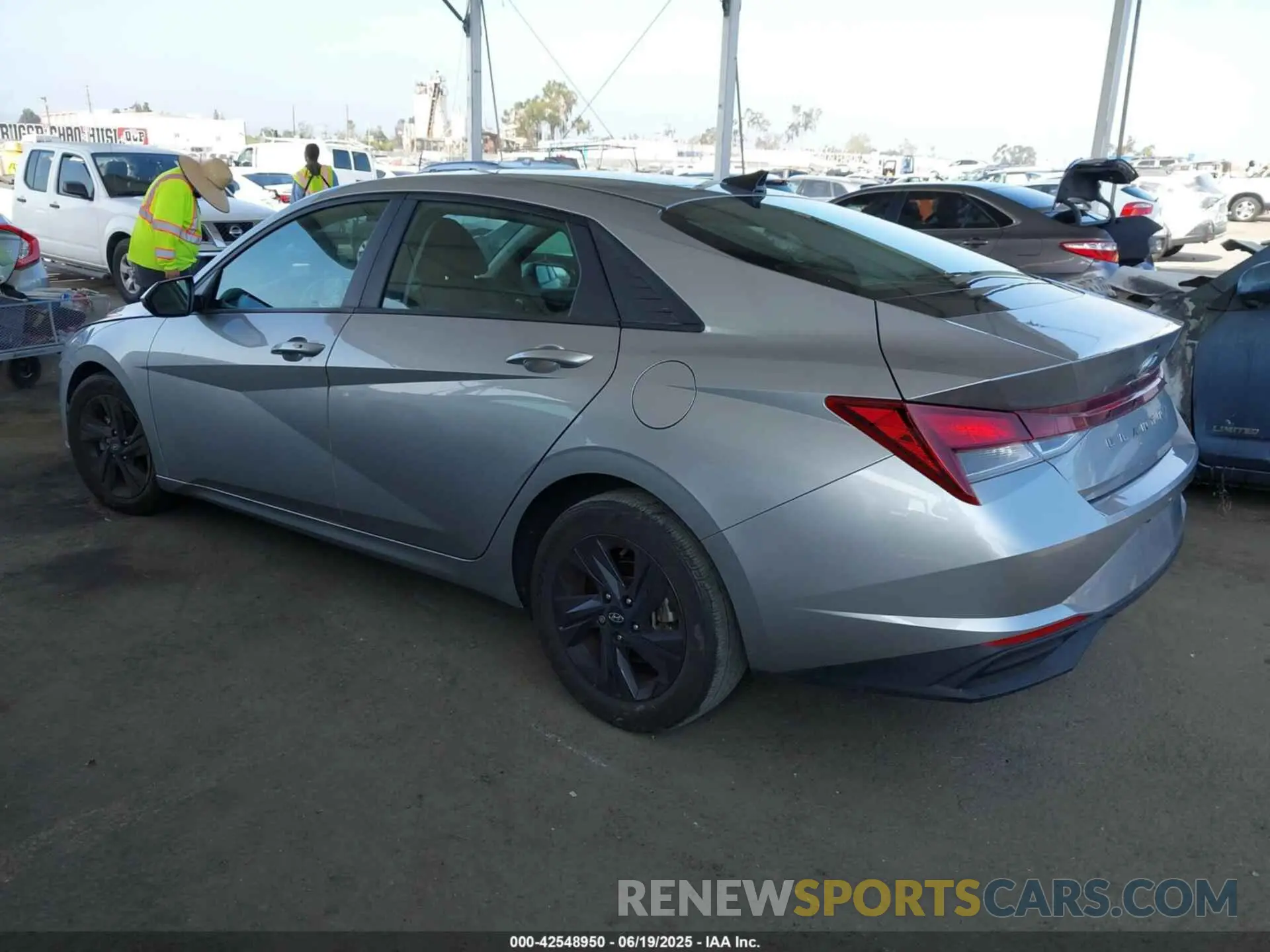 3 fotografías del automóvil dañado 5NPLS4AG9NH078247 HYUNDAI ELANTRA 2022