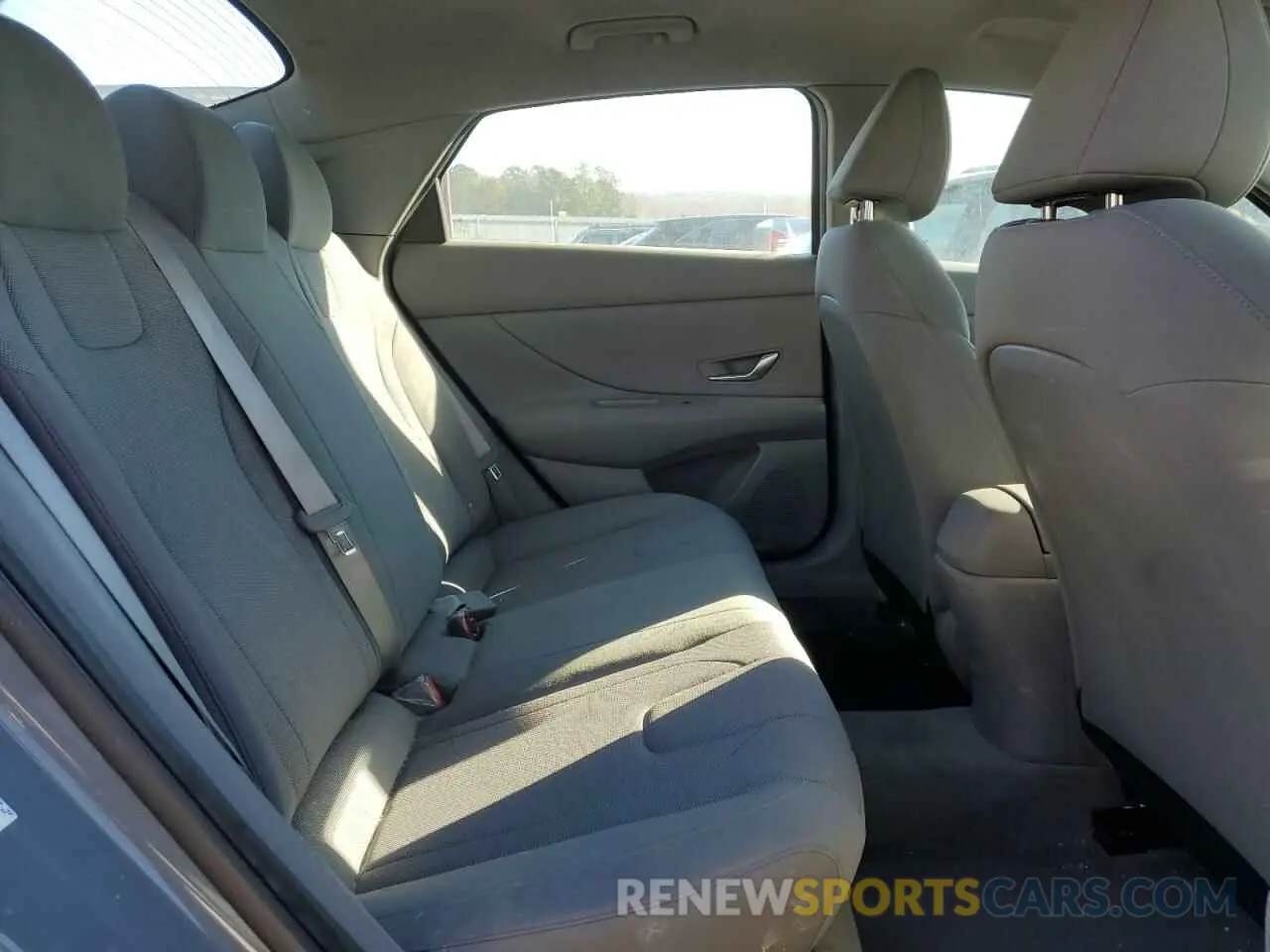 10 fotografías del automóvil dañado KMHLL4AG5NU332695 HYUNDAI ELANTRA 2022