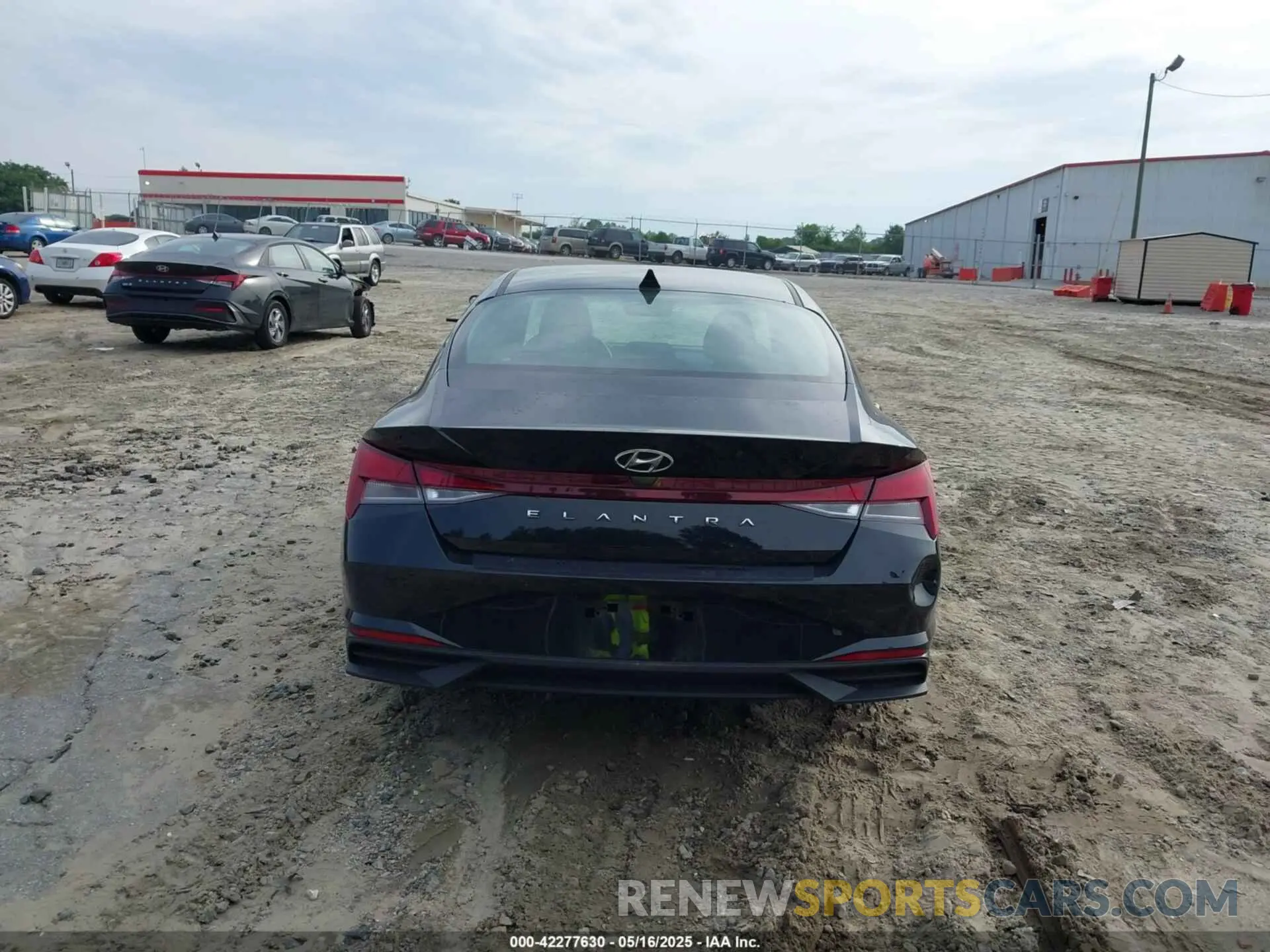 16 fotografías del automóvil dañado KMHLL4AG8NU307970 HYUNDAI ELANTRA 2022