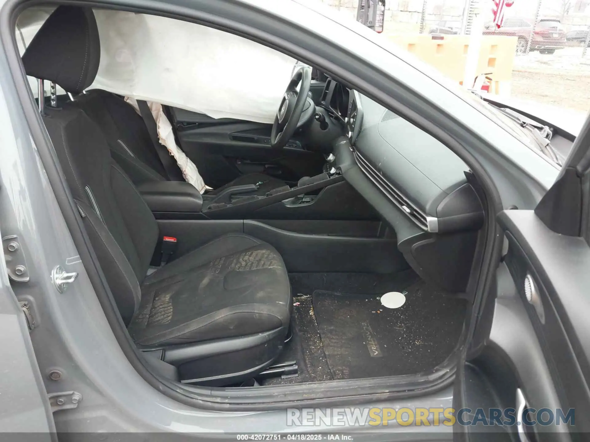 5 fotografías del automóvil dañado KMHLM4AG0NU343939 HYUNDAI ELANTRA 2022