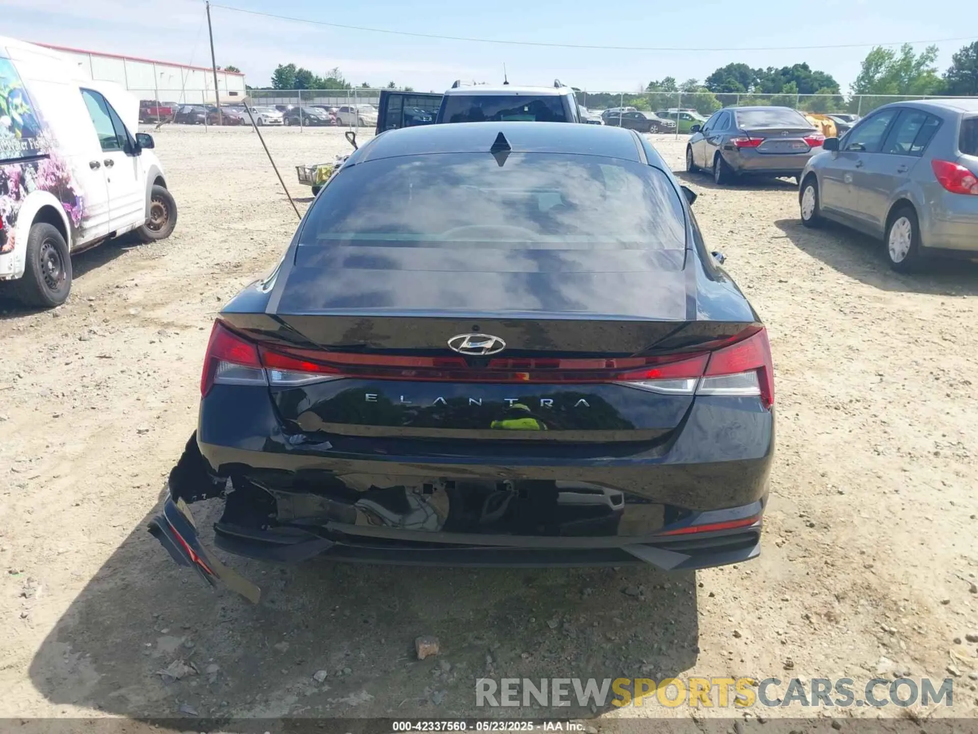 16 fotografías del automóvil dañado KMHLM4AG1NU352424 HYUNDAI ELANTRA 2022