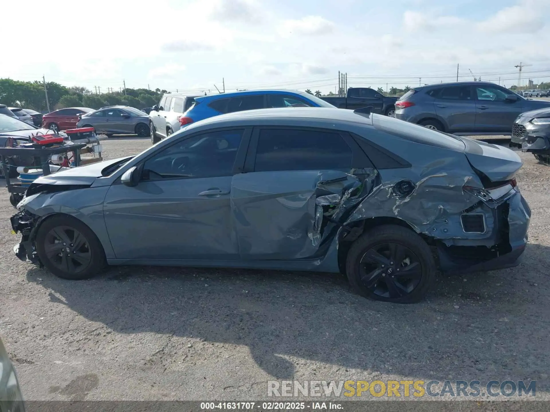 15 fotografías del automóvil dañado KMHLM4AG3NU328691 HYUNDAI ELANTRA 2022