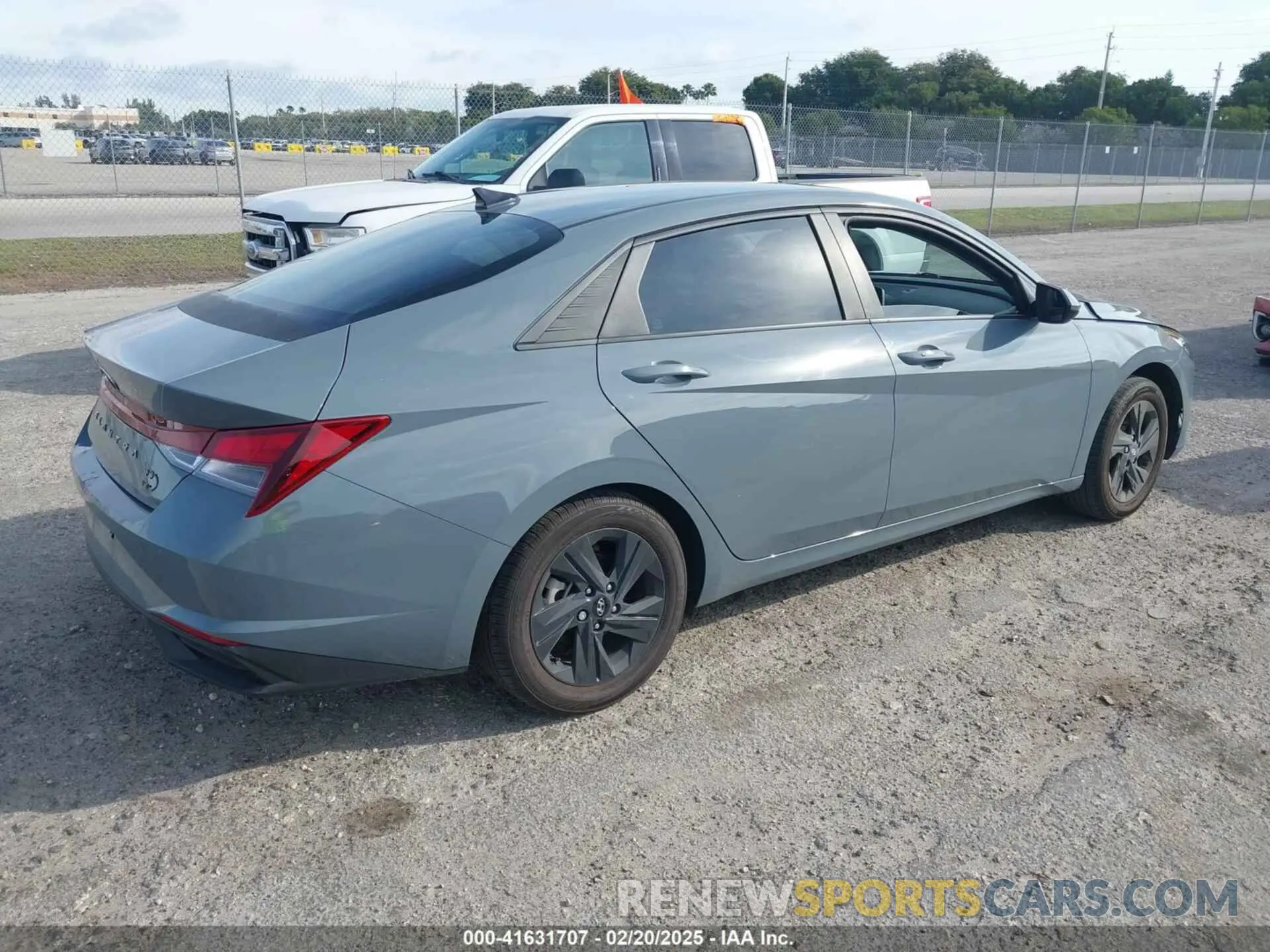 4 fotografías del automóvil dañado KMHLM4AG3NU328691 HYUNDAI ELANTRA 2022