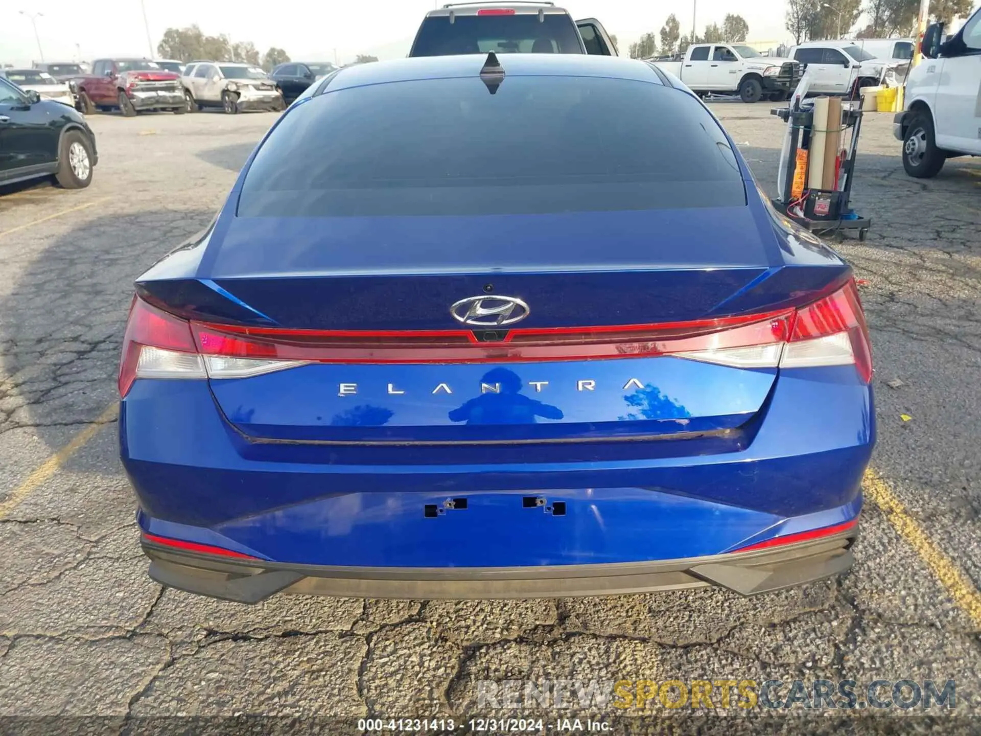 17 fotografías del automóvil dañado KMHLM4AG6NU337708 HYUNDAI ELANTRA 2022