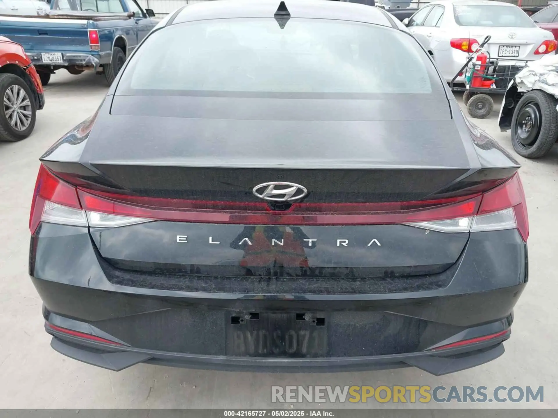 17 fotografías del automóvil dañado KMHLM4AG9NU218972 HYUNDAI ELANTRA 2022