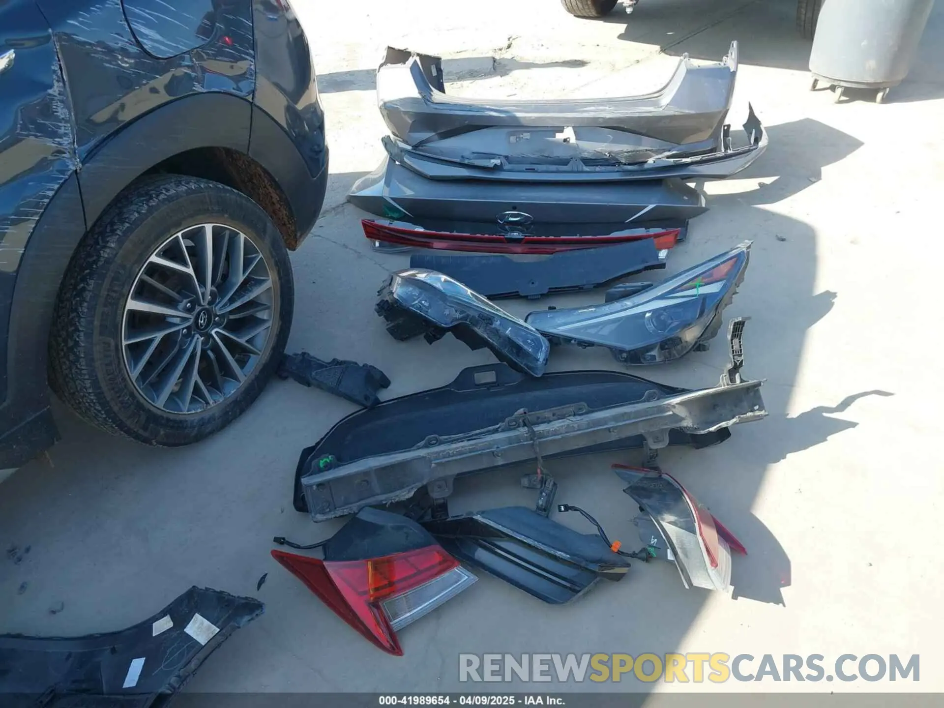 12 fotografías del automóvil dañado KMHLN4AG5NU357557 HYUNDAI ELANTRA 2022
