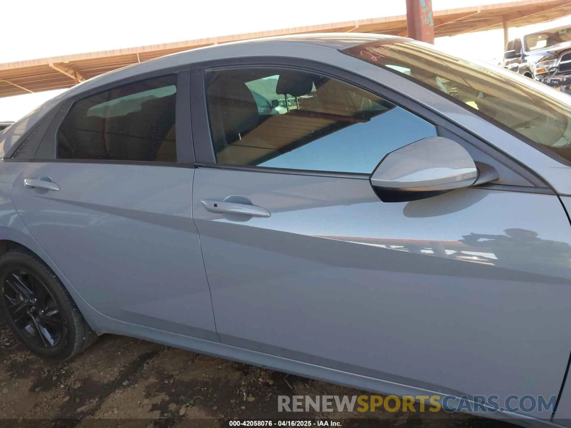 12 fotografías del automóvil dañado KMHLS4AG6NU216943 HYUNDAI ELANTRA 2022