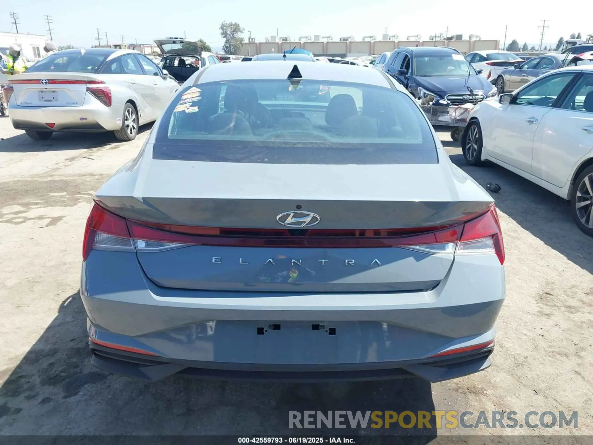 17 fotografías del automóvil dañado KMHLS4AG7NU217969 HYUNDAI ELANTRA 2022