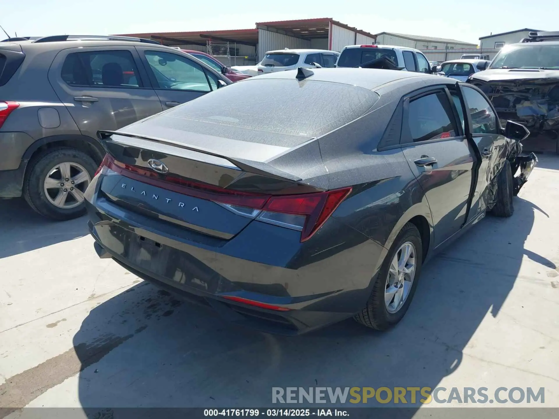 4 fotografías del automóvil dañado 5NPLL4AG2PH110018 HYUNDAI ELANTRA 2023