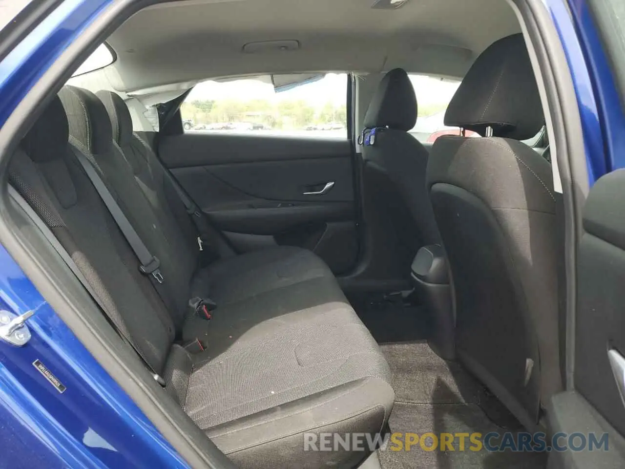10 fotografías del automóvil dañado 5NPLL4AG5PH119523 HYUNDAI ELANTRA 2023