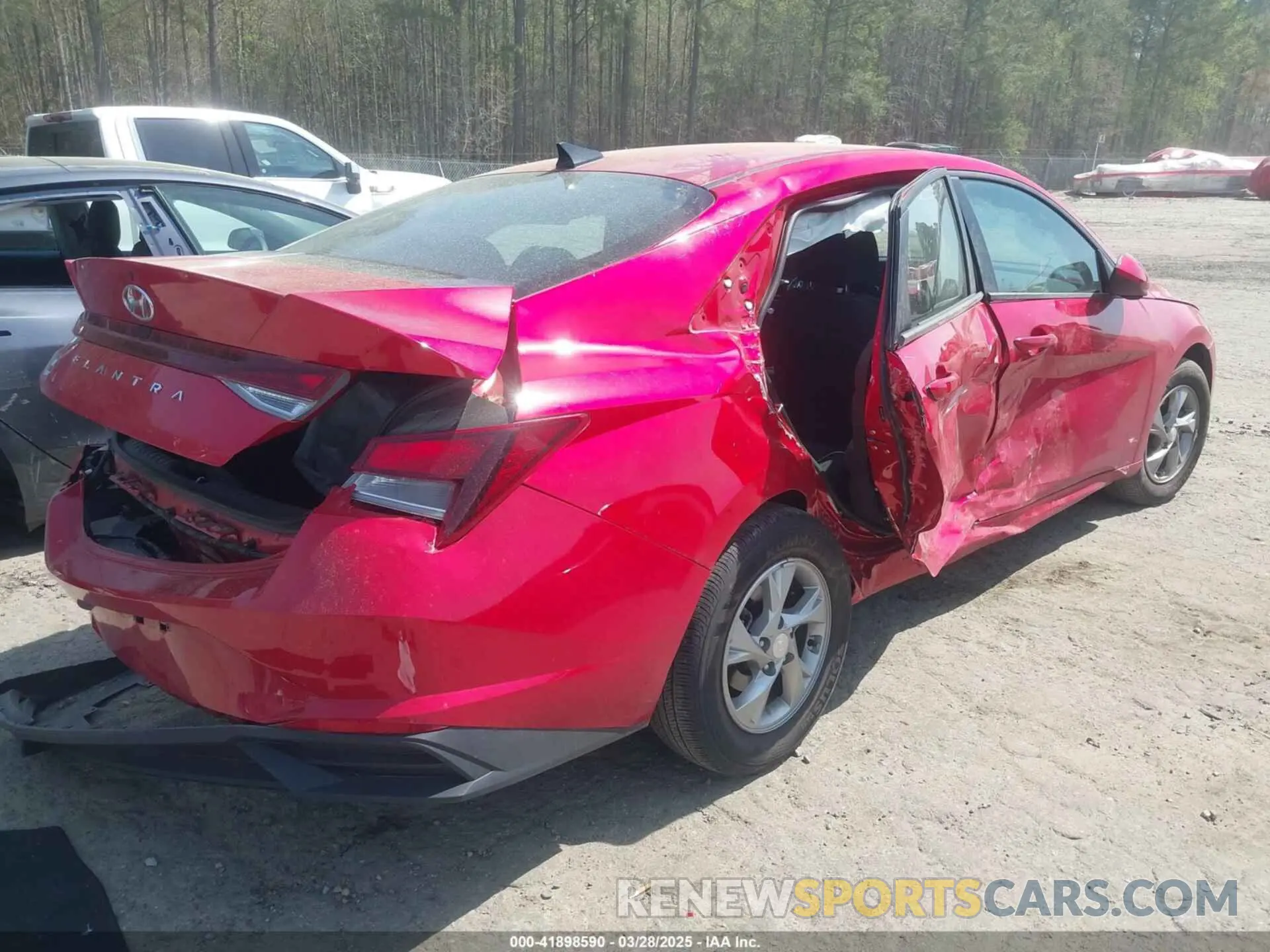 4 fotografías del automóvil dañado 5NPLL4AGXPH114494 HYUNDAI ELANTRA 2023