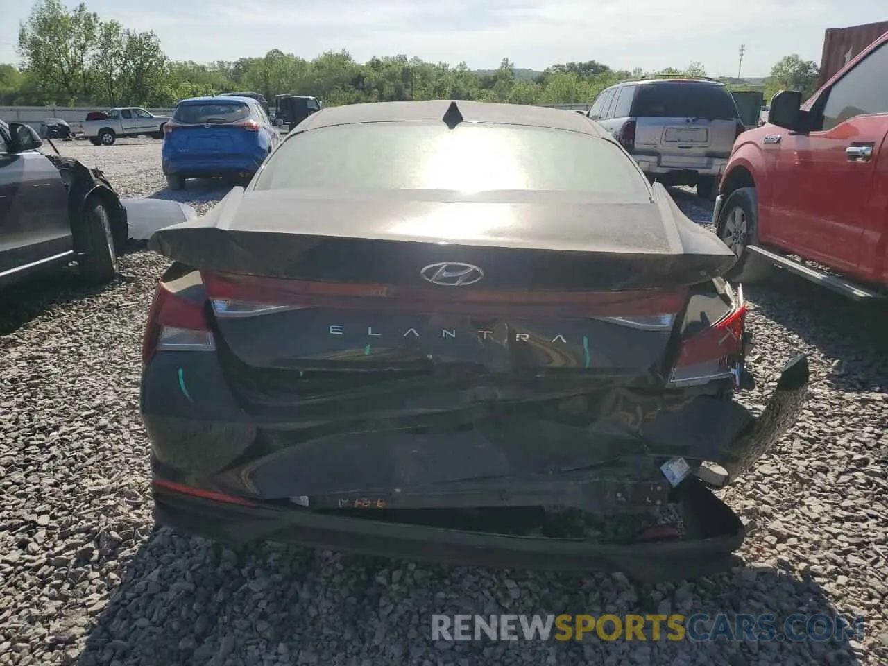 6 fotografías del automóvil dañado 5NPLM4AG0PH103453 HYUNDAI ELANTRA 2023