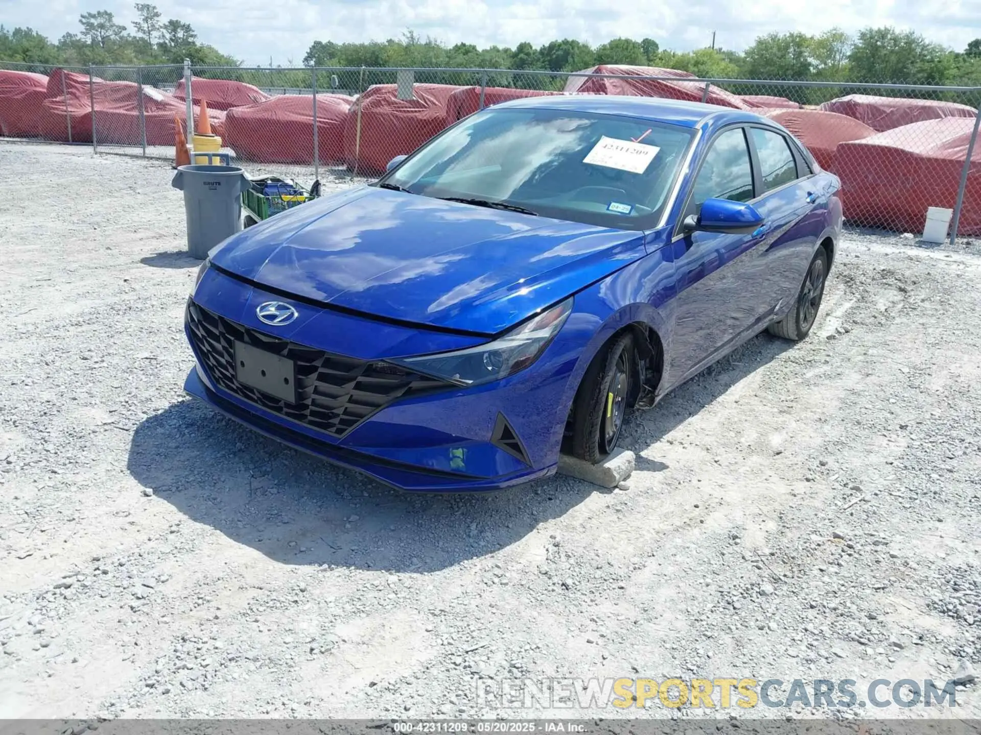 2 fotografías del automóvil dañado 5NPLM4AG0PH117112 HYUNDAI ELANTRA 2023