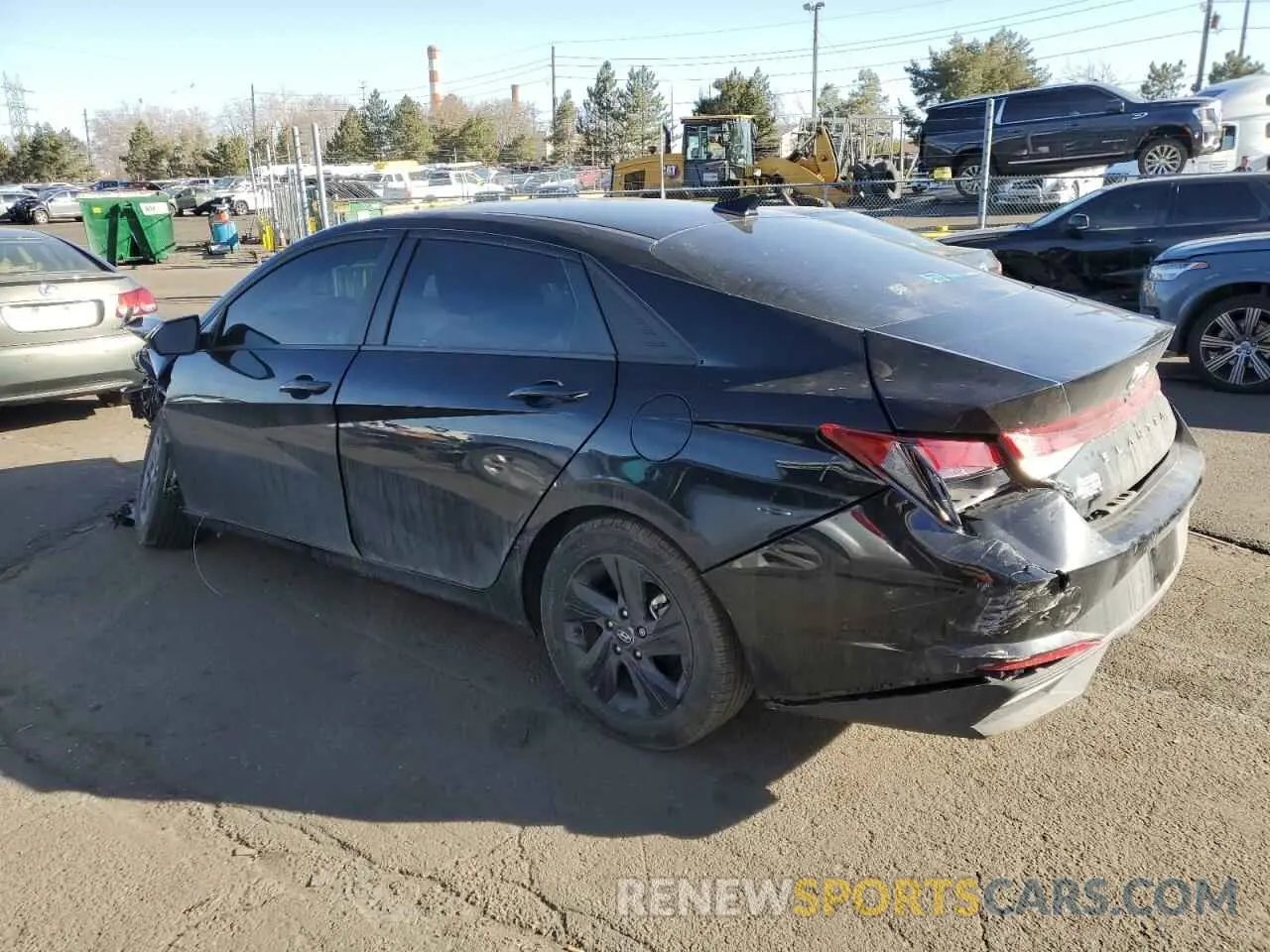 2 fotografías del automóvil dañado 5NPLM4AG1PH095590 HYUNDAI ELANTRA 2023