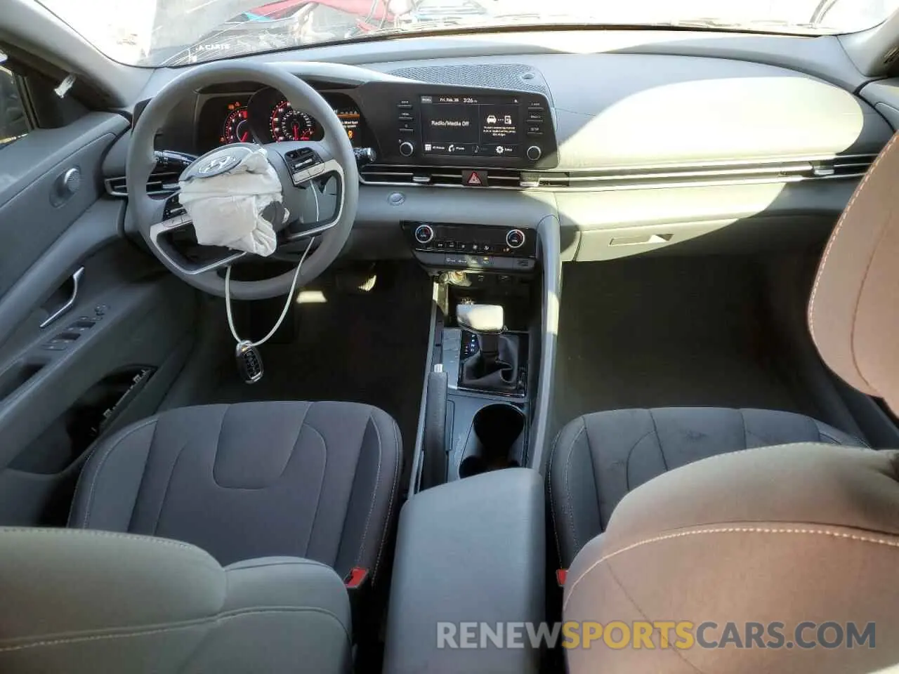 8 fotografías del automóvil dañado 5NPLM4AG1PH095590 HYUNDAI ELANTRA 2023