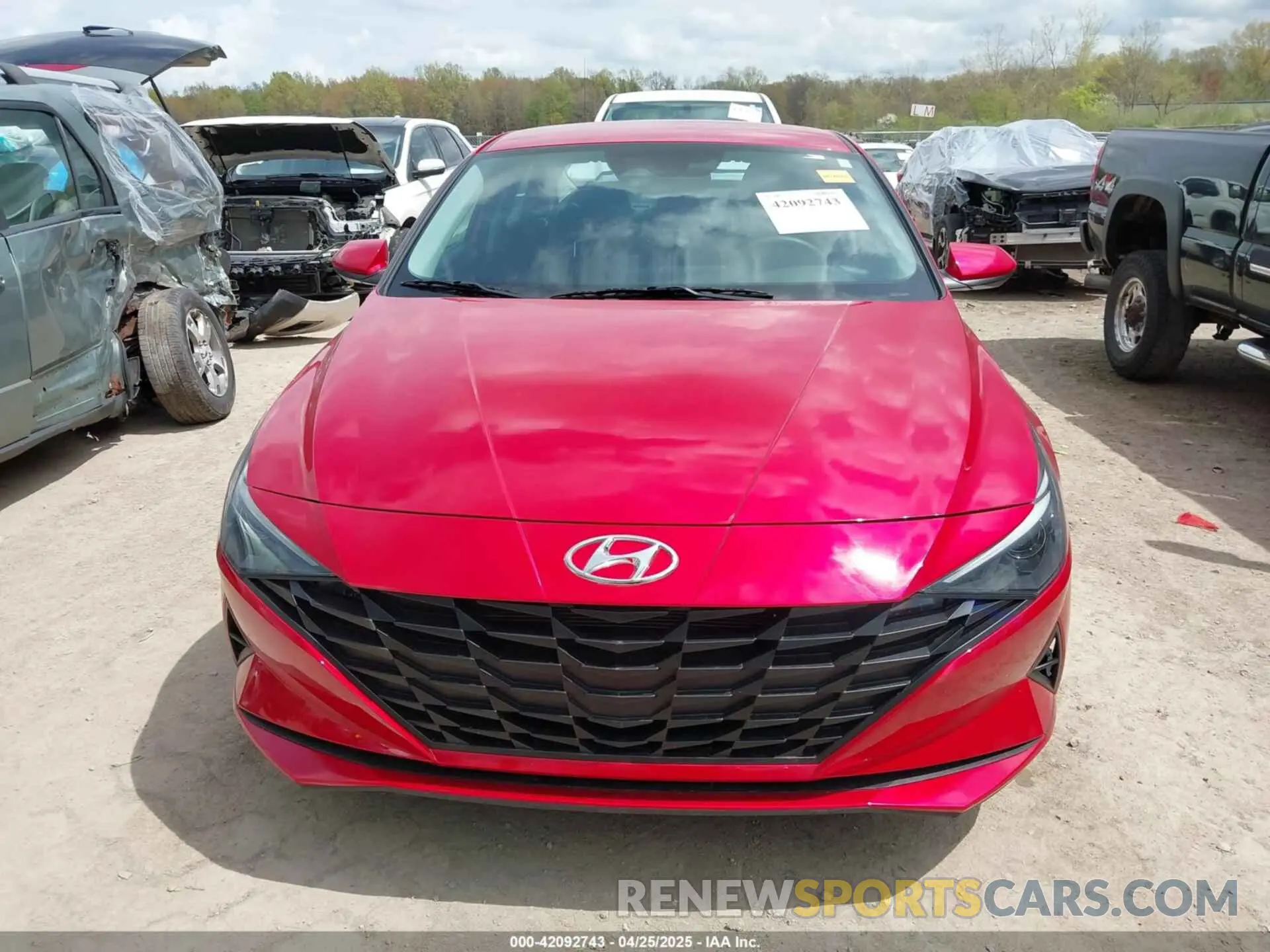 13 fotografías del automóvil dañado 5NPLM4AG1PH098568 HYUNDAI ELANTRA 2023