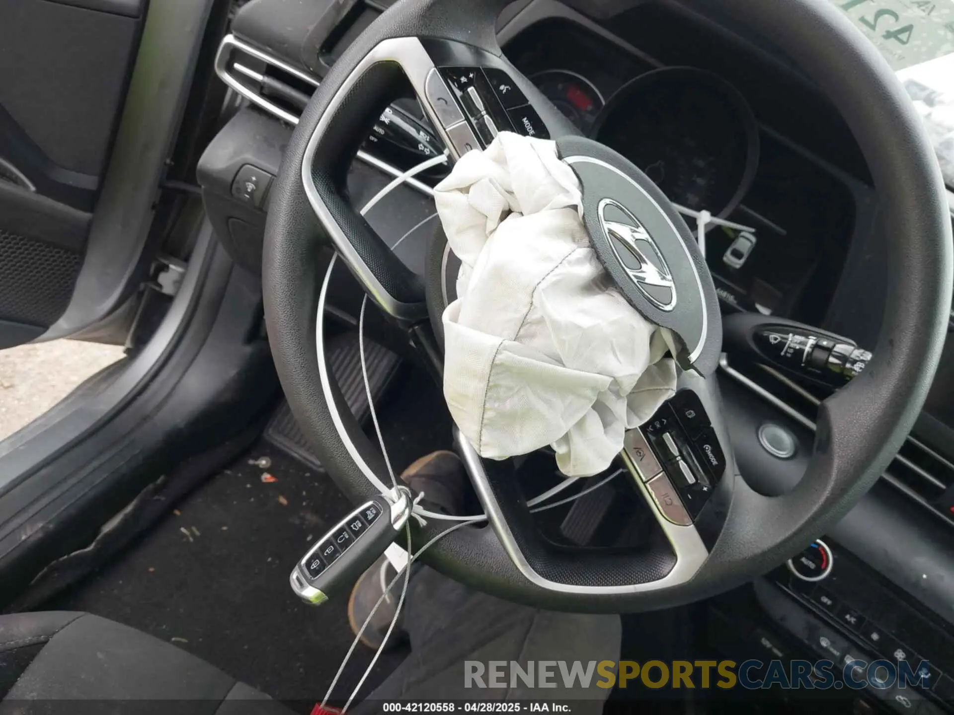 11 fotografías del automóvil dañado 5NPLM4AG1PH103915 HYUNDAI ELANTRA 2023