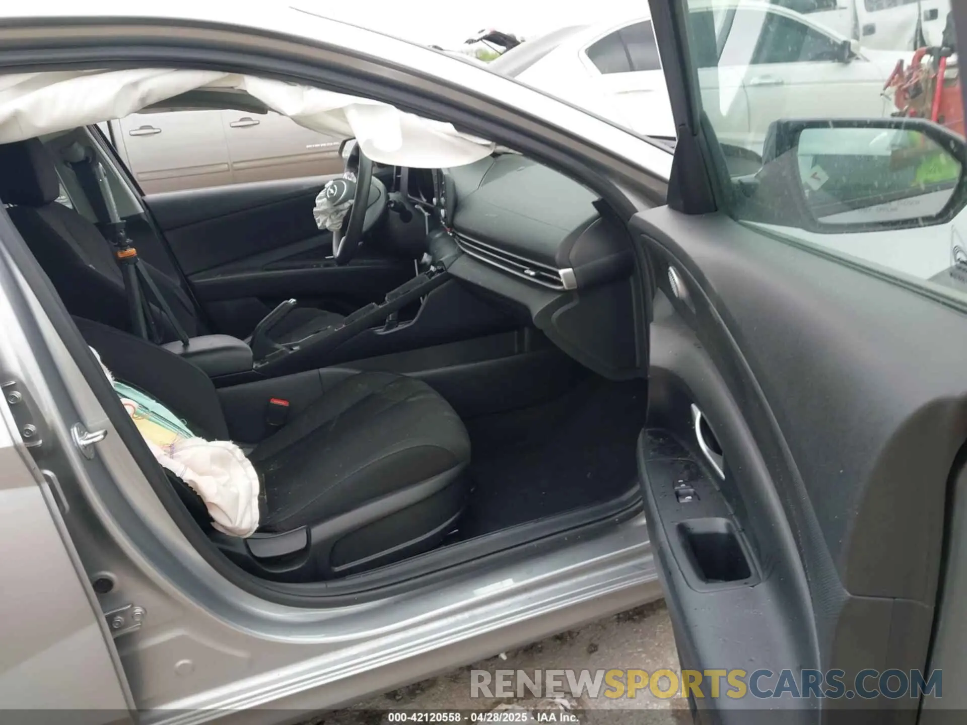 5 fotografías del automóvil dañado 5NPLM4AG1PH103915 HYUNDAI ELANTRA 2023