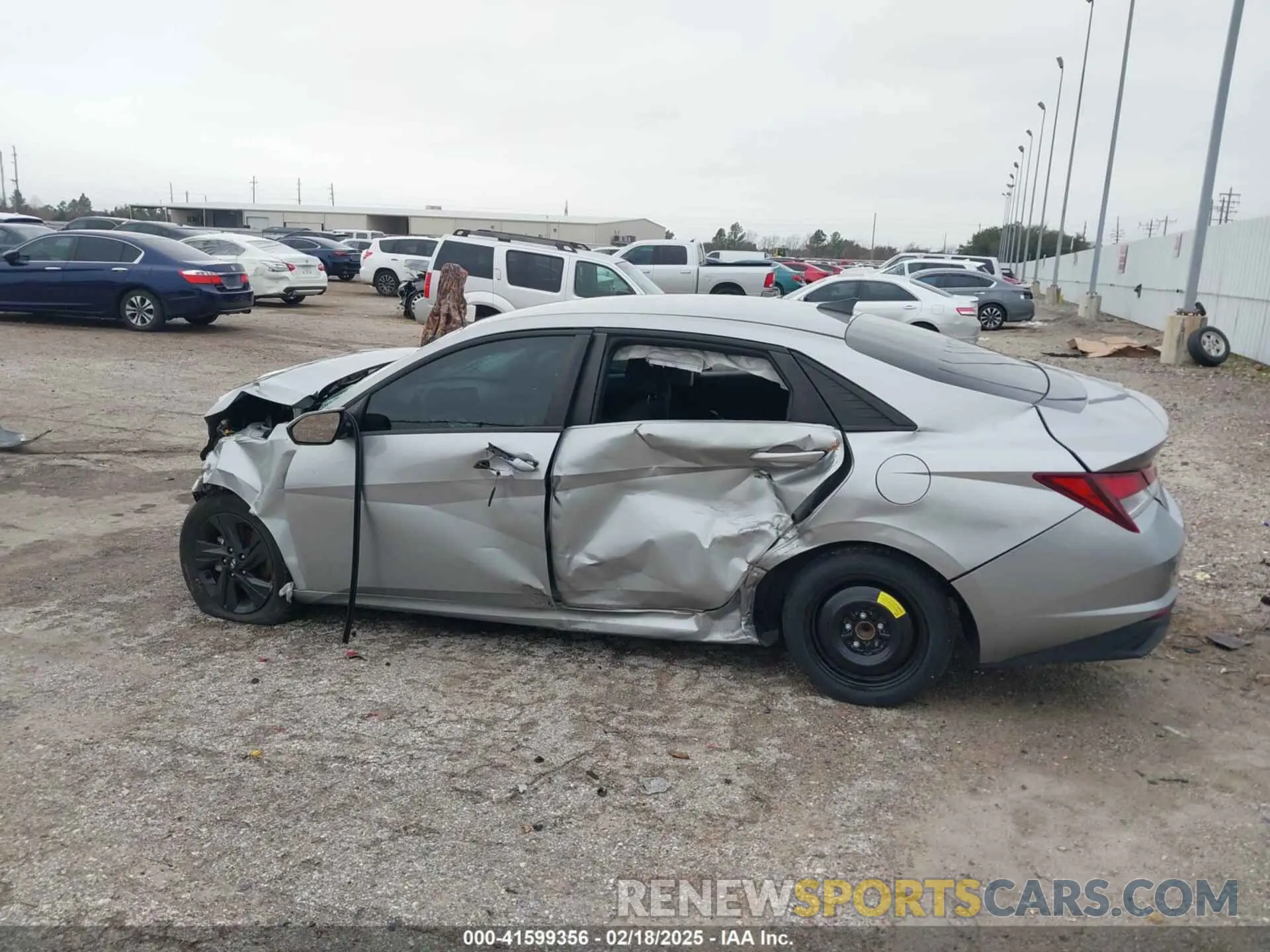 14 fotografías del automóvil dañado 5NPLM4AG3PH104760 HYUNDAI ELANTRA 2023