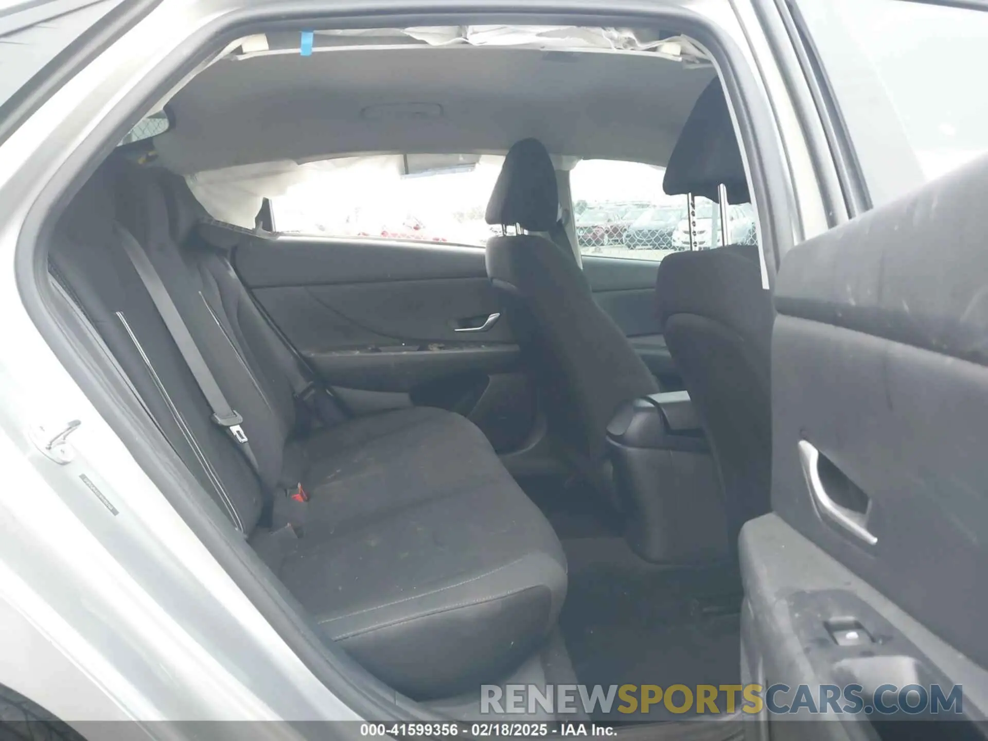 8 fotografías del automóvil dañado 5NPLM4AG3PH104760 HYUNDAI ELANTRA 2023