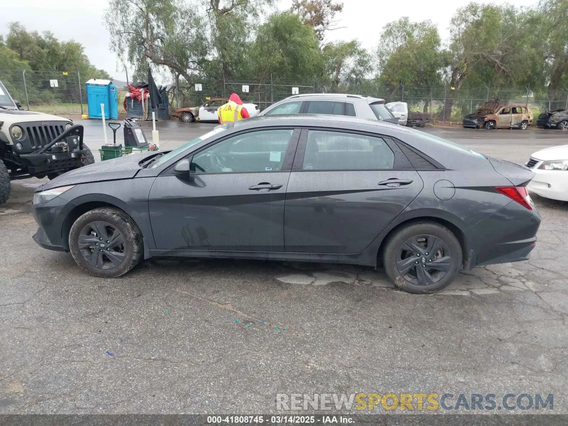 14 fotografías del automóvil dañado 5NPLM4AG4PH102824 HYUNDAI ELANTRA 2023