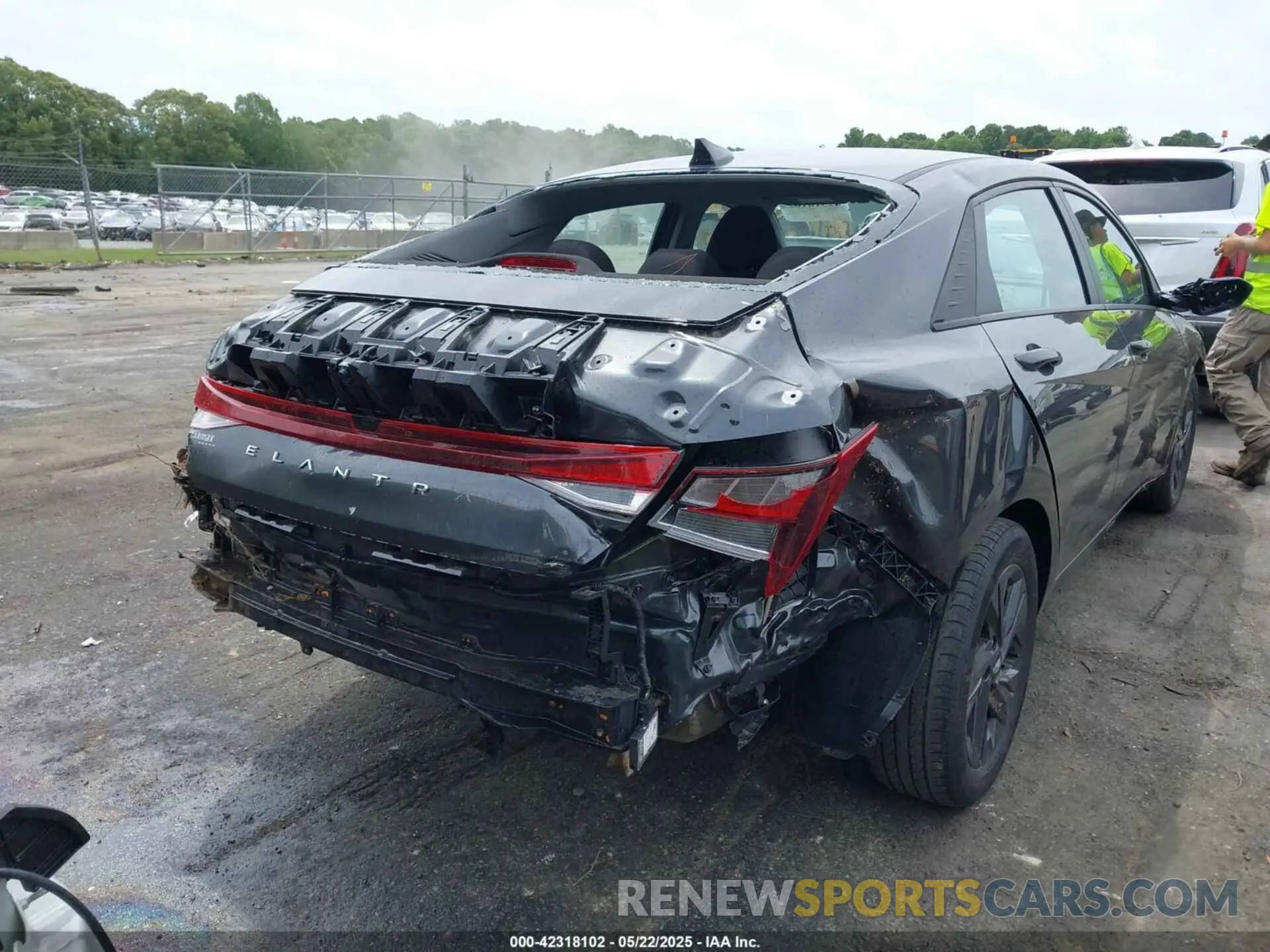 17 fotografías del automóvil dañado 5NPLM4AG5PH104517 HYUNDAI ELANTRA 2023