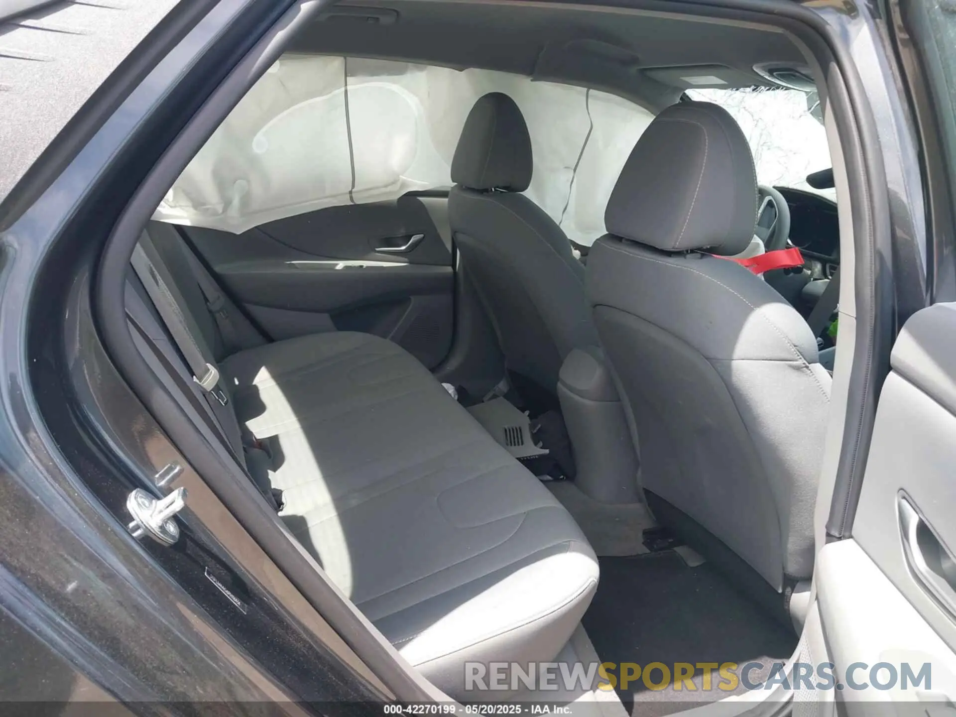 8 fotografías del automóvil dañado 5NPLM4AG6PH116434 HYUNDAI ELANTRA 2023