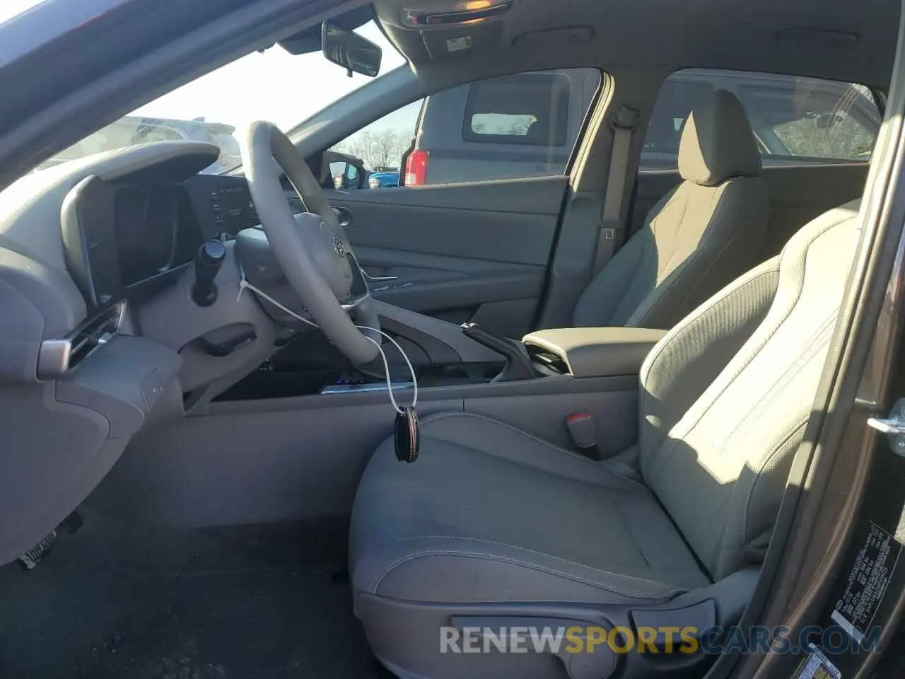 7 fotografías del automóvil dañado 5NPLM4AG6PH119723 HYUNDAI ELANTRA 2023