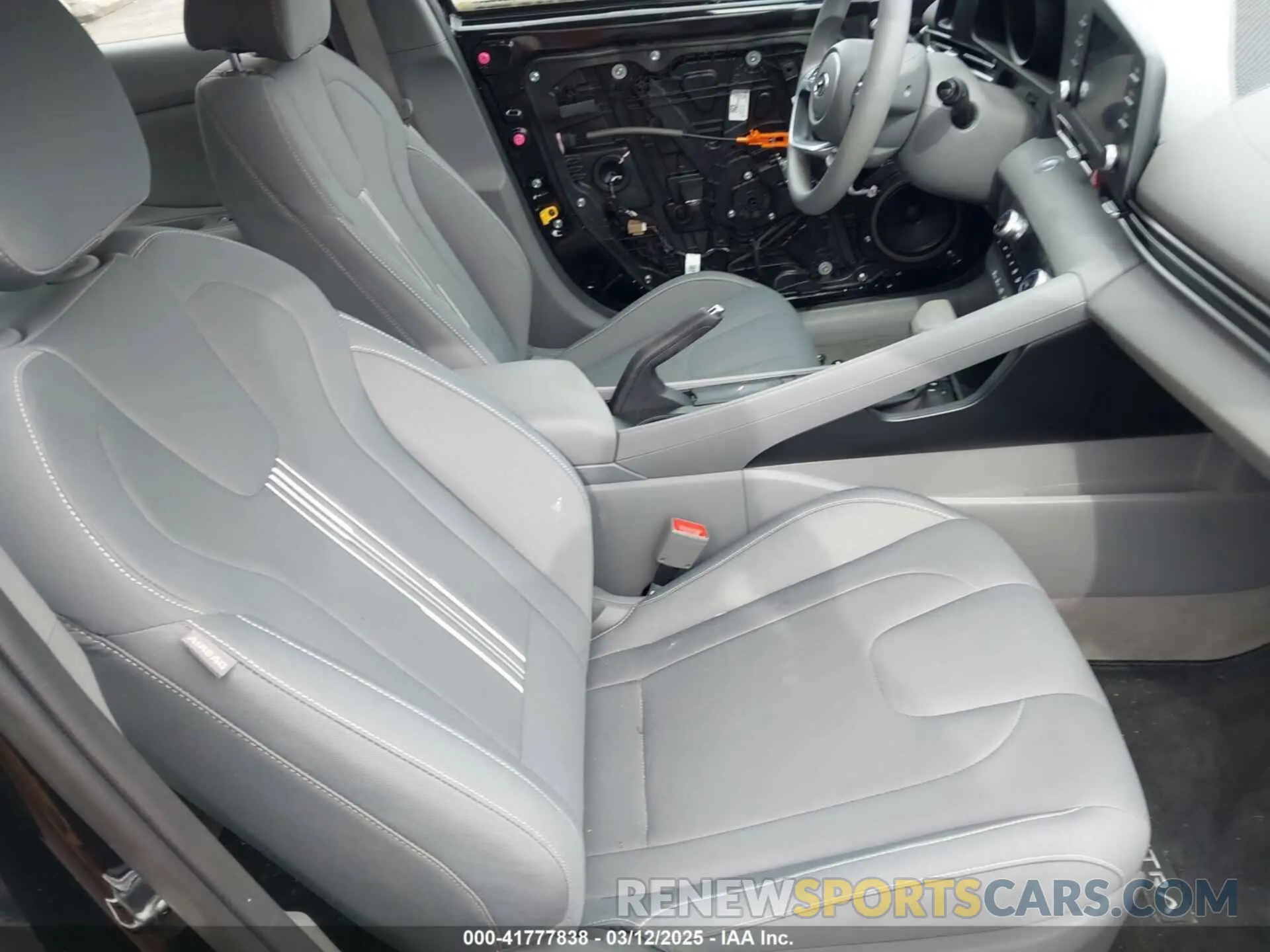 5 fotografías del automóvil dañado 5NPLM4AG7PH090765 HYUNDAI ELANTRA 2023