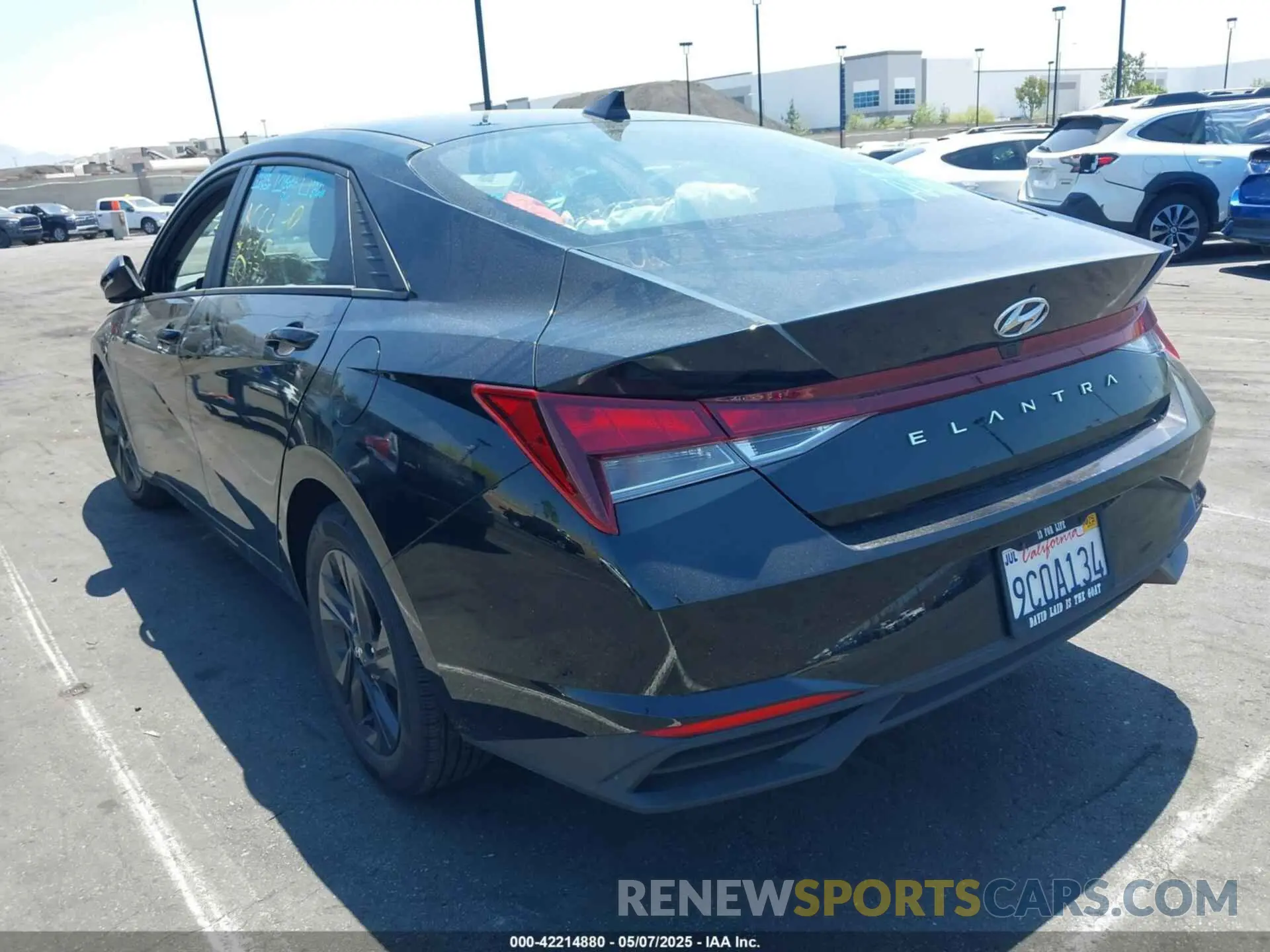 3 fotografías del automóvil dañado 5NPLM4AG7PH092869 HYUNDAI ELANTRA 2023