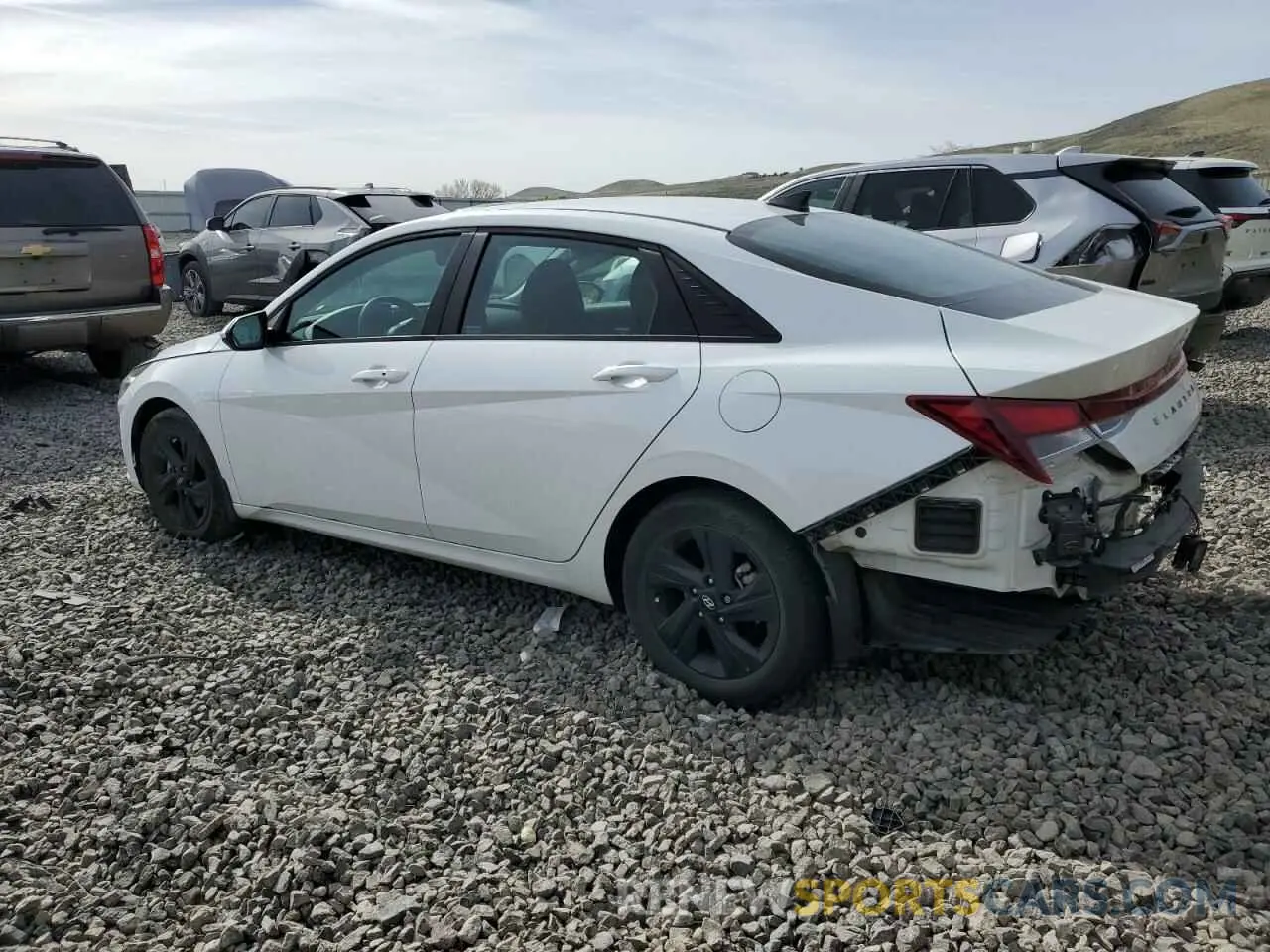 2 fotografías del automóvil dañado 5NPLM4AG7PH095416 HYUNDAI ELANTRA 2023