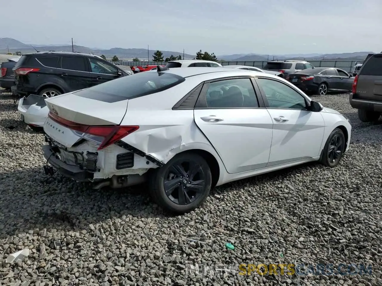3 fotografías del automóvil dañado 5NPLM4AG7PH095416 HYUNDAI ELANTRA 2023