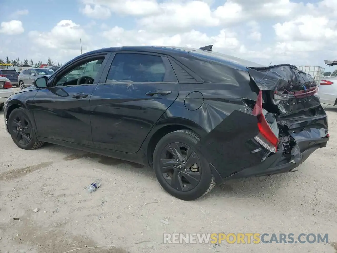 2 fotografías del automóvil dañado 5NPLM4AG7PH101098 HYUNDAI ELANTRA 2023