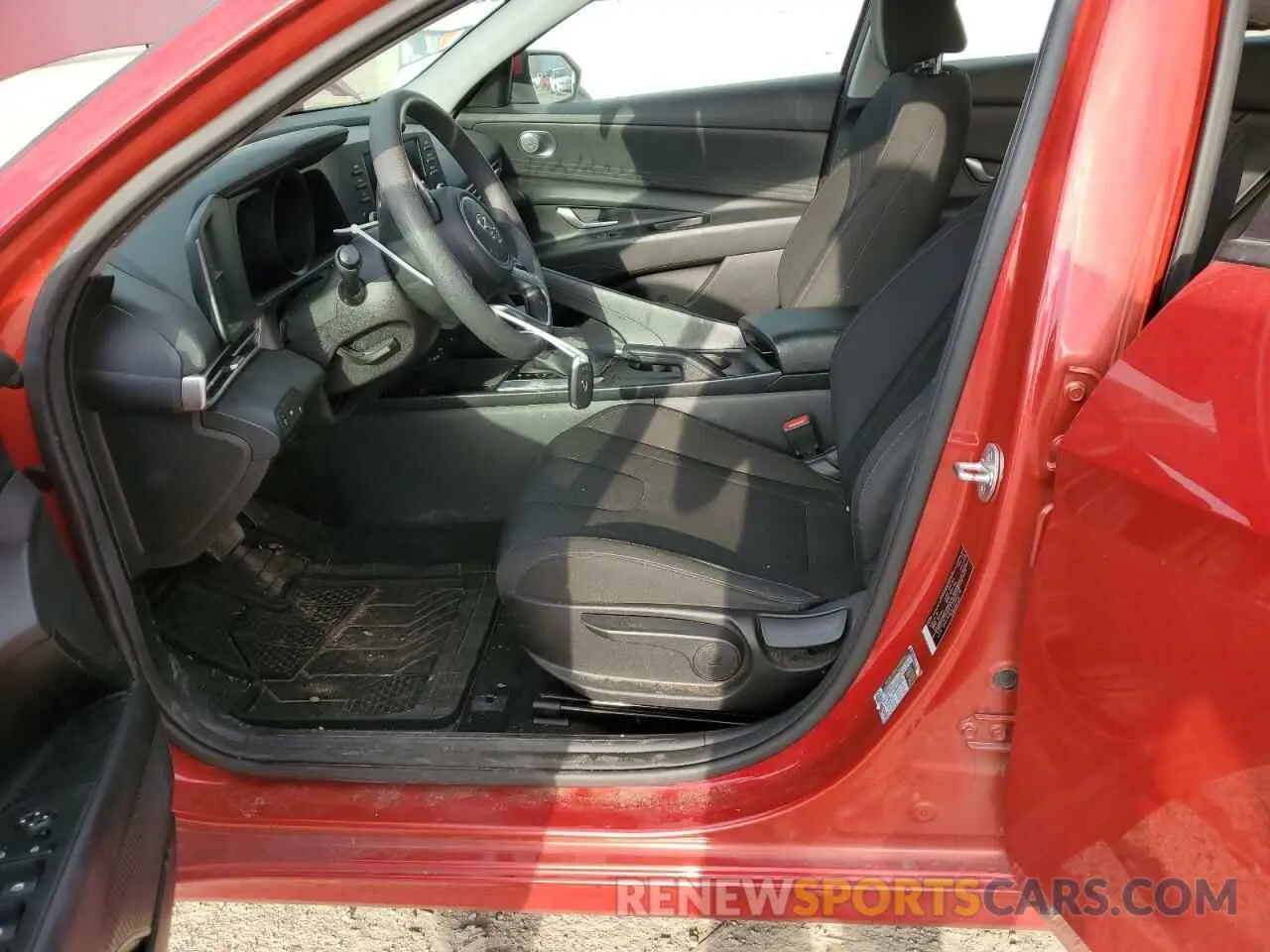 7 fotografías del automóvil dañado 5NPLM4AG7PH112716 HYUNDAI ELANTRA 2023